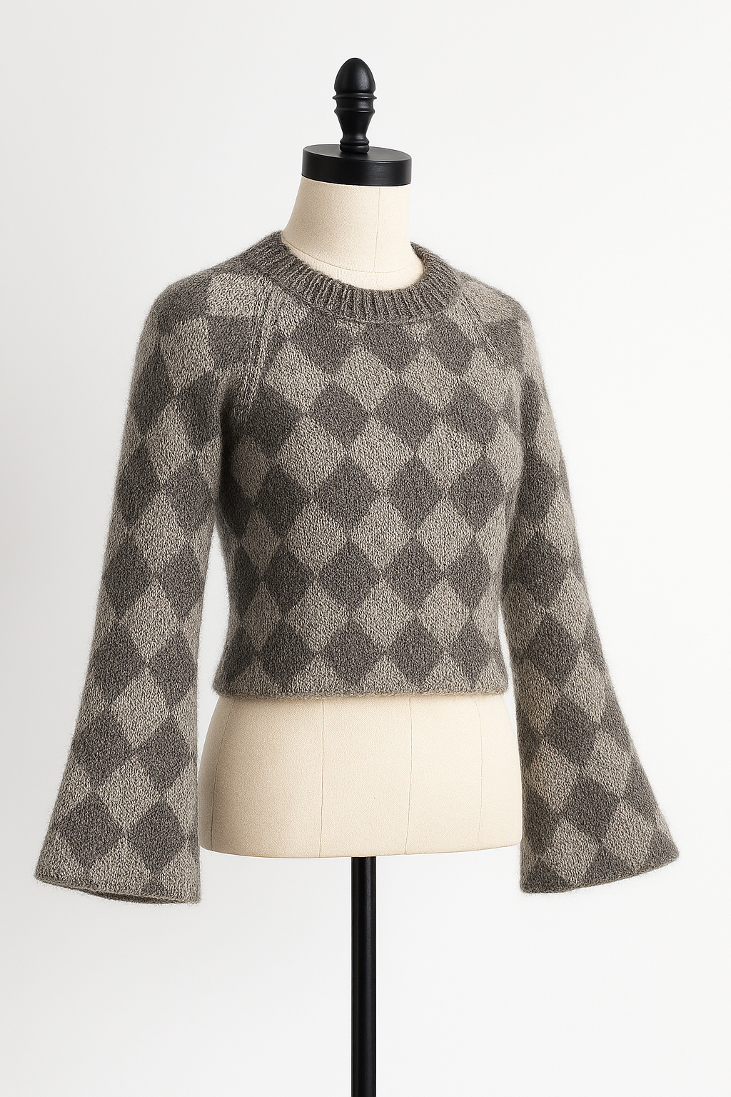 sacos tejidos ,persona tejiendo un saco con dos agujas