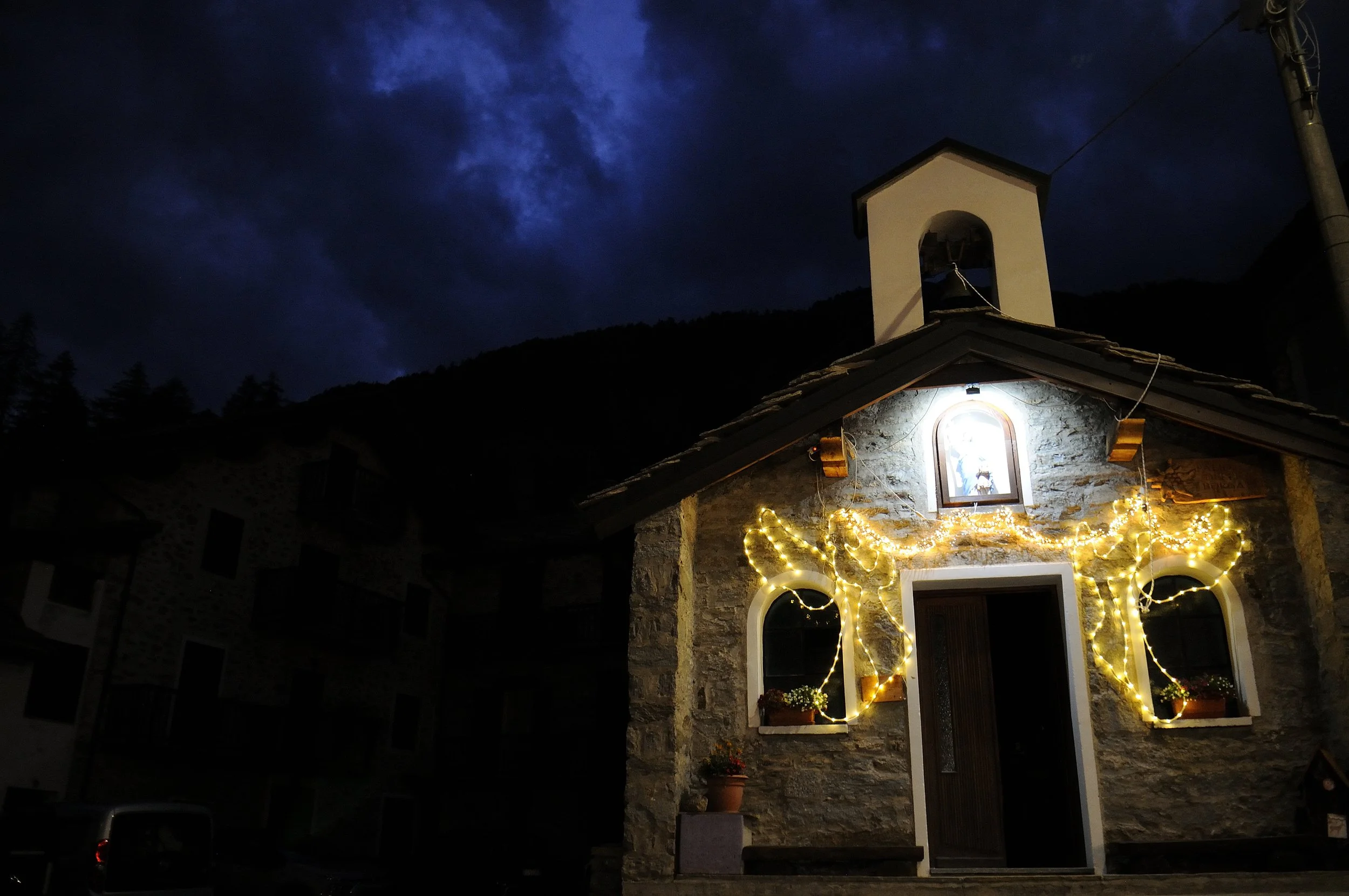 Valle Orco - Ceresole Reale, Borgata Prese: Chiesa dell'Angelo Custode.