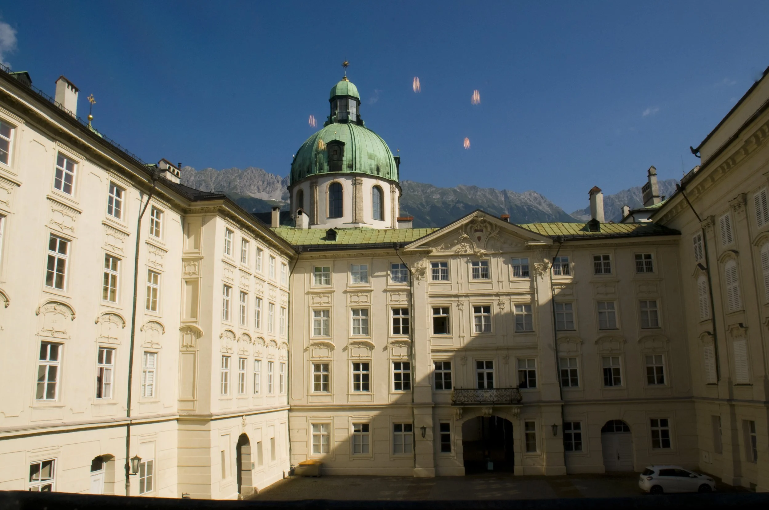 Innsbruck - Palazzo Imperiale. La costruzione è stata terminata nel 1500 e ristrutturata nella II metà del '700.