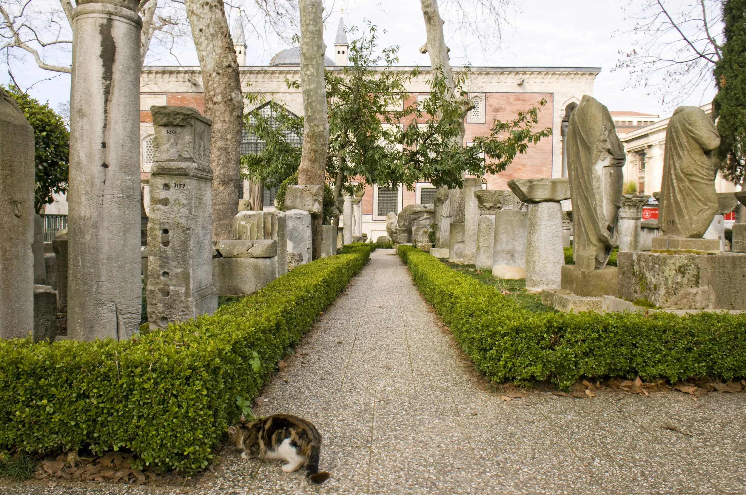 Istanbul - giardini del Museo Archeologico (1869)