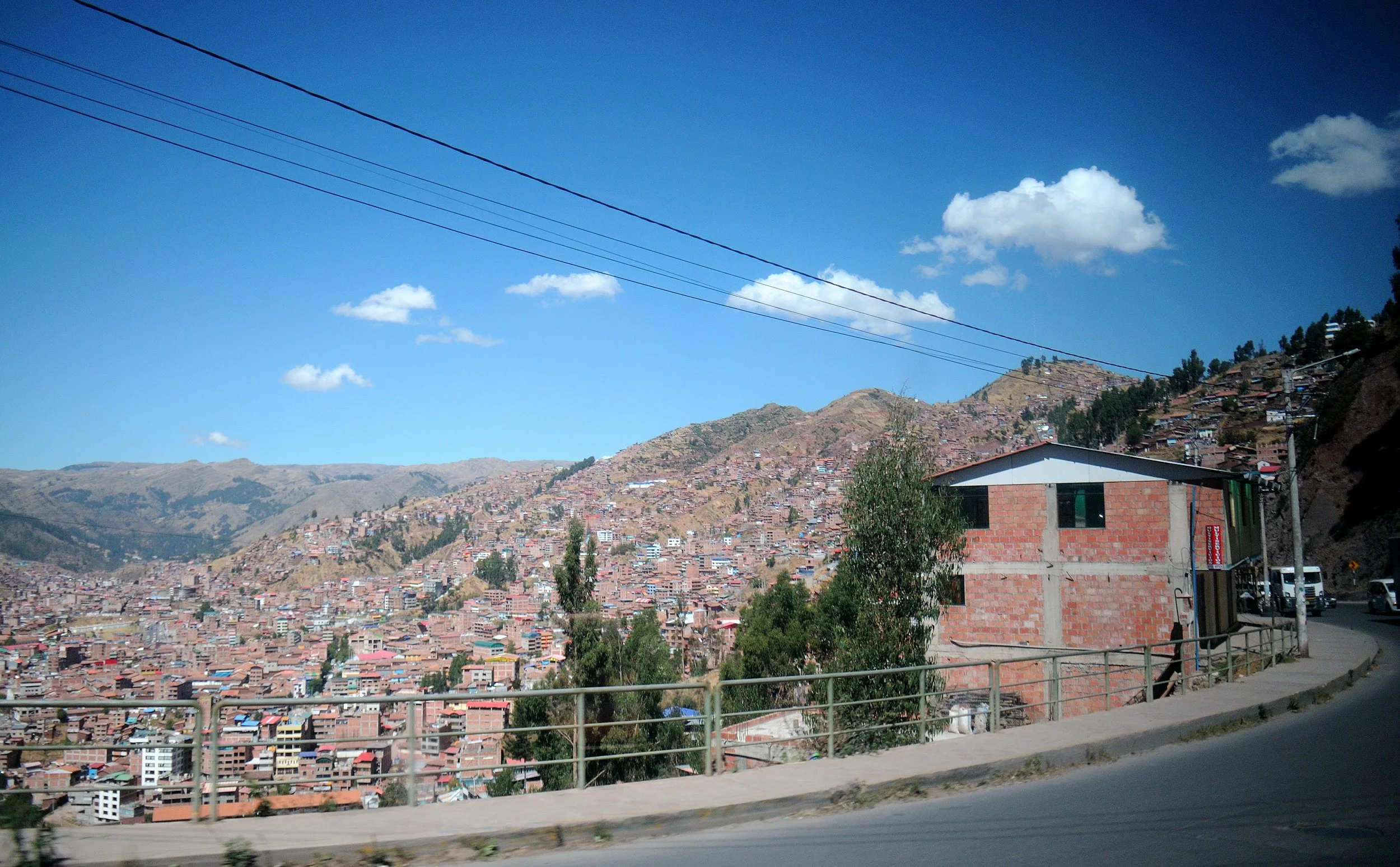 Verso Cusco a 3400 m di altitudine...