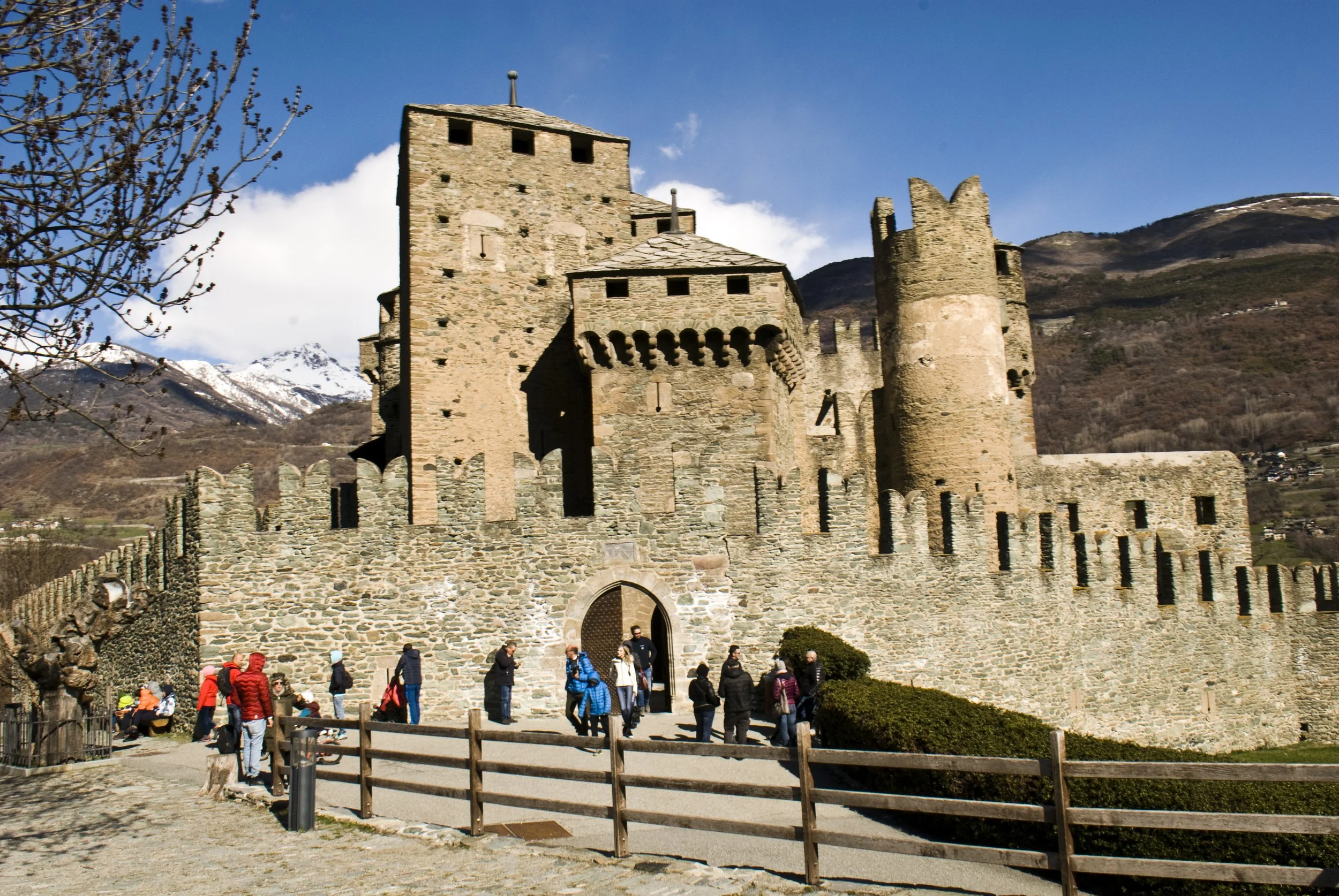Castello di Fénis (XIV-XV secolo)