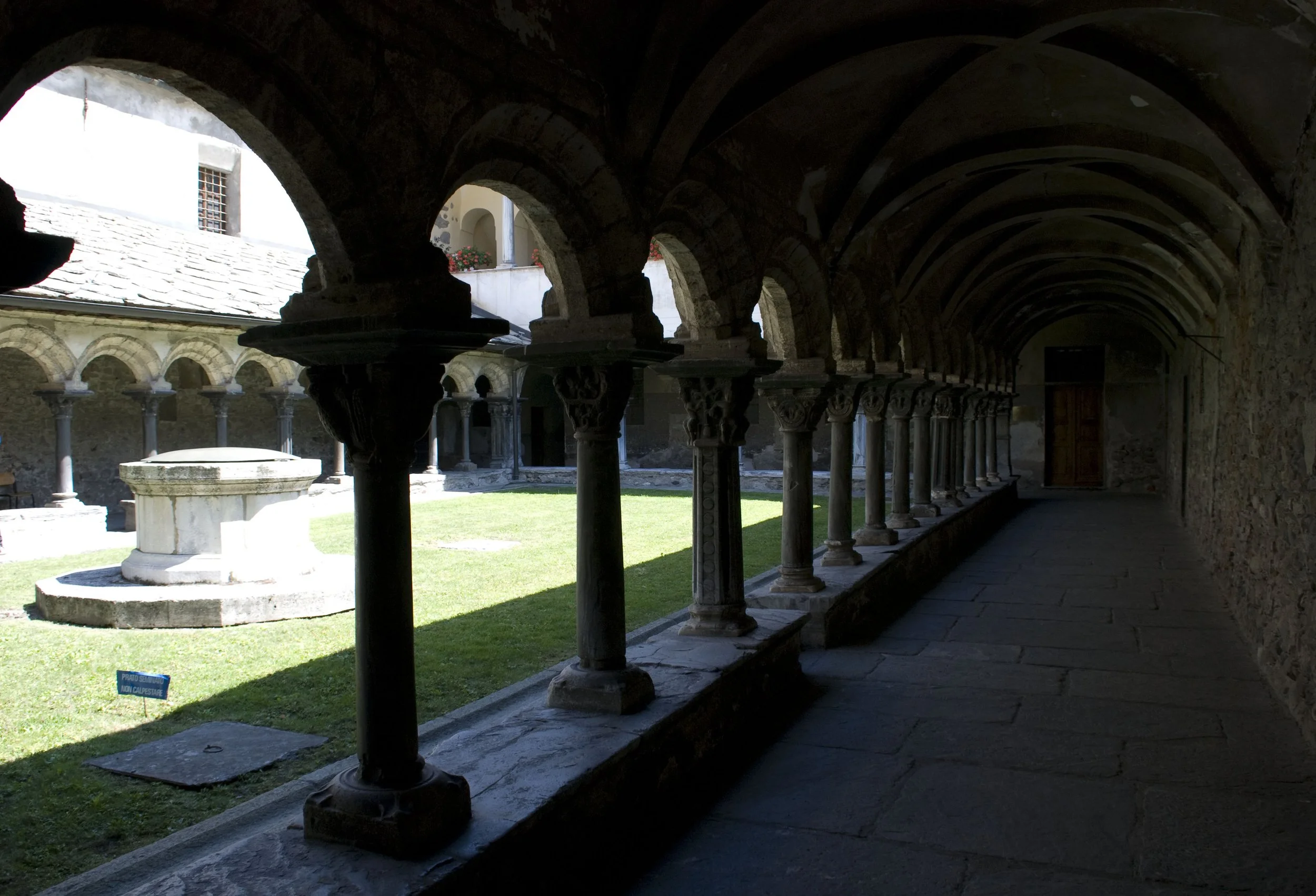 Aosta - Chiostro romanico di Sant'Orso