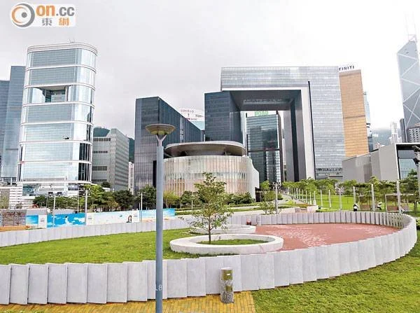 Pet Park at New Central Harbourfront
