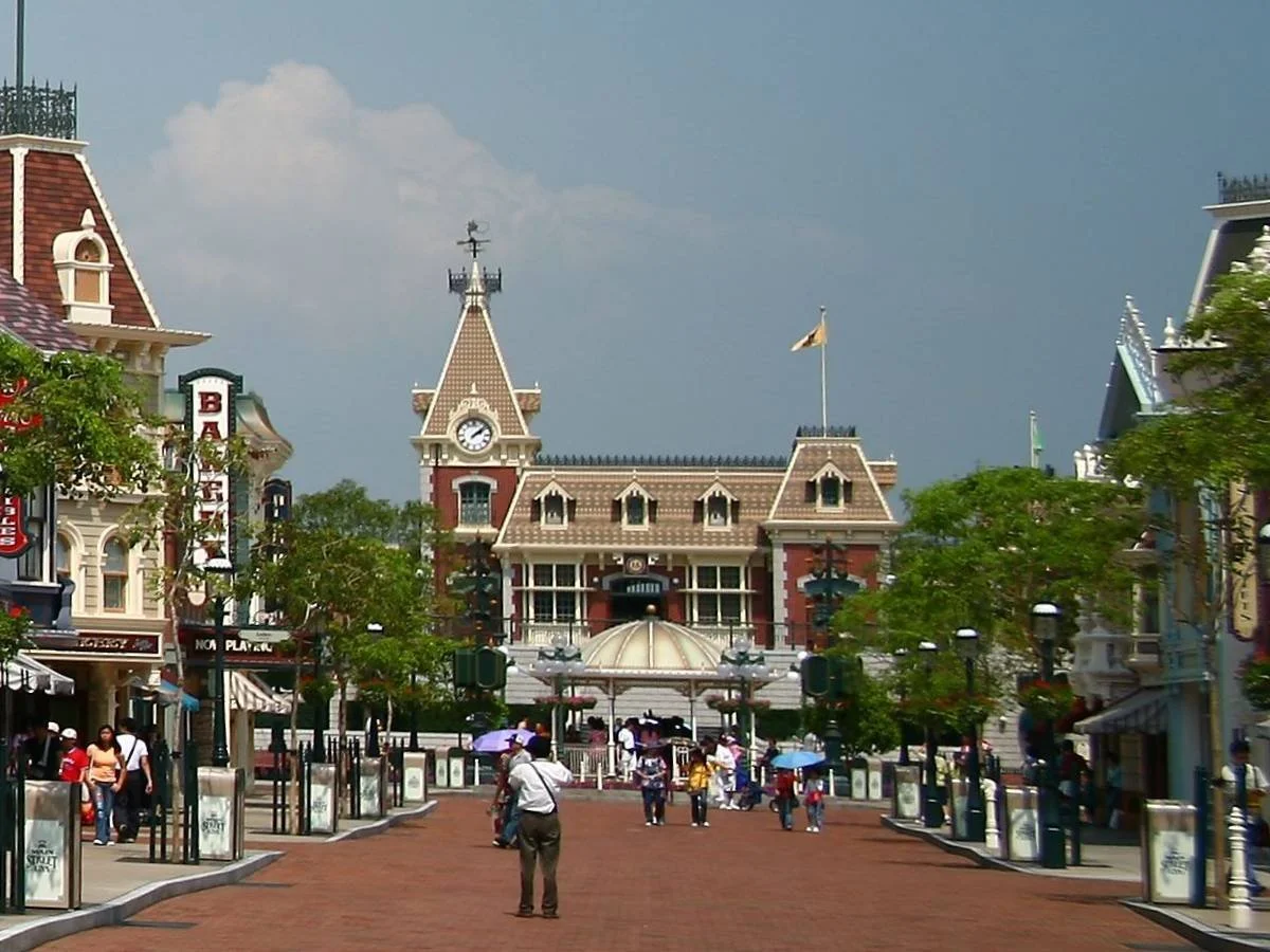Hong Kong Disneyland – Main street