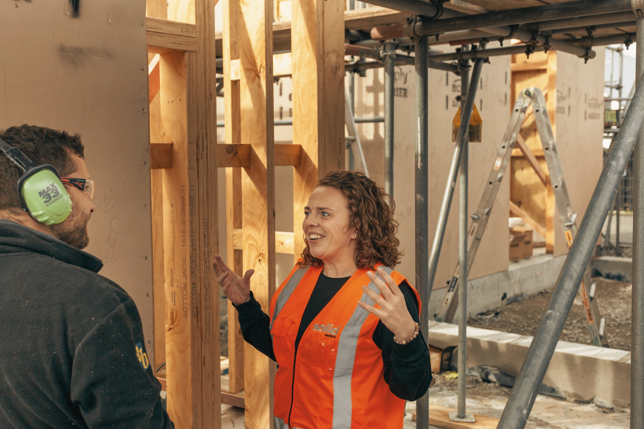 facilitate site inductions