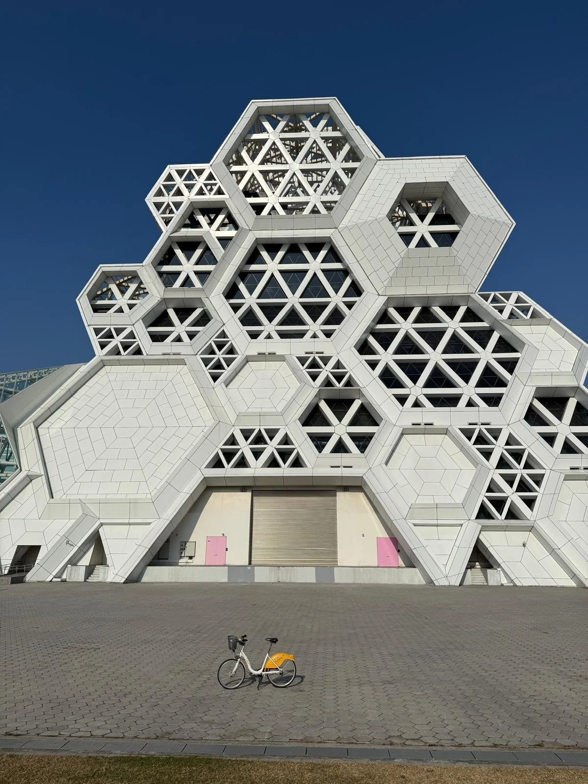 Kaohsiung bicycle tour - Kaohsiung Music Center