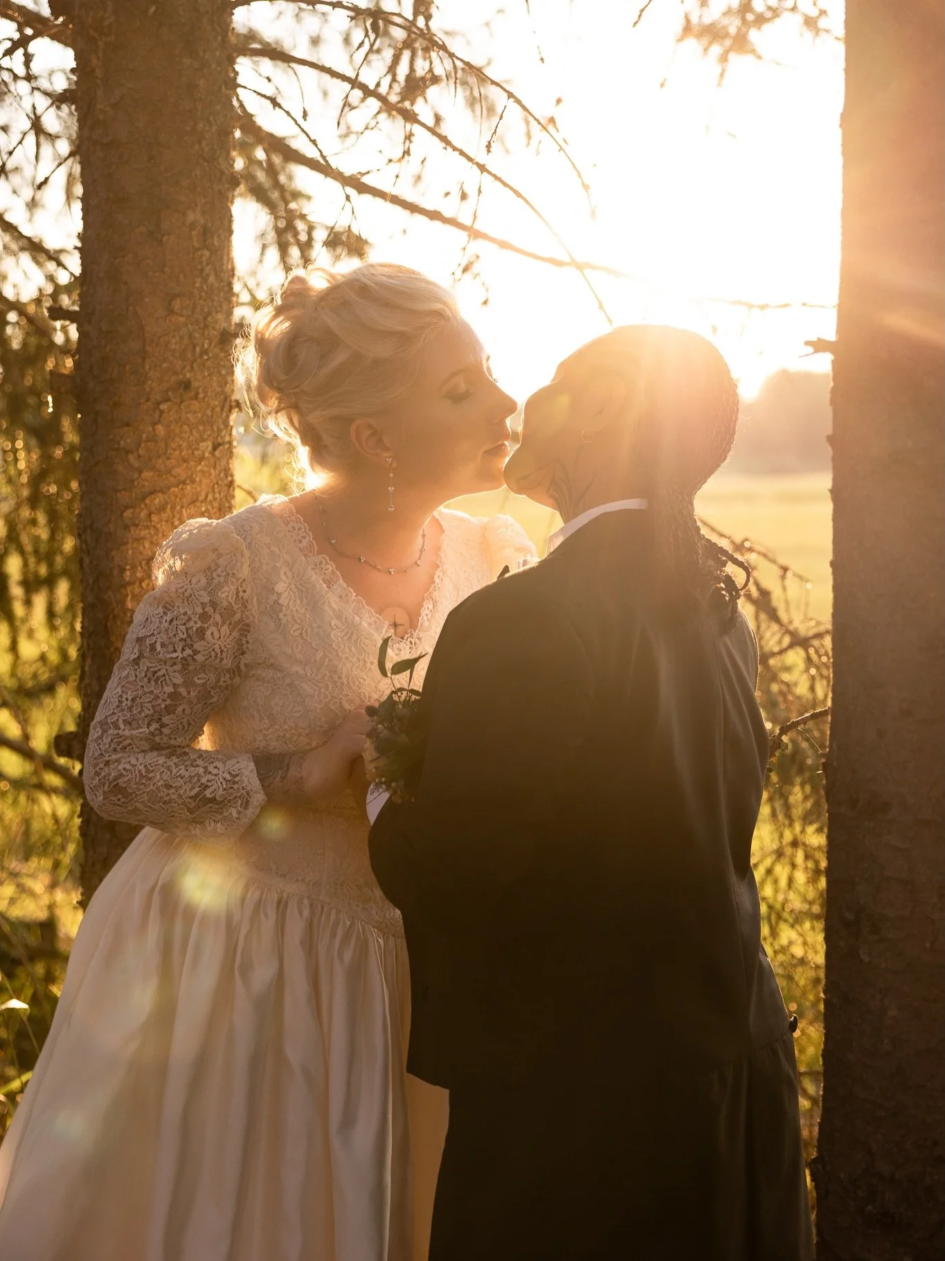 T&auml;t&auml; kohti taas! 😍

Ensimm&auml;iset h&auml;&auml;palaverit on sovittu, ja t&auml;ss&auml; kohtaa kerrottakoon, ett&auml; tulevalle kes&auml;lle mahtuisi viel&auml; niin pitki&auml; kuin lyhyempi&auml;kin h&auml;&auml;keikkoja! 🤍 Olen tie