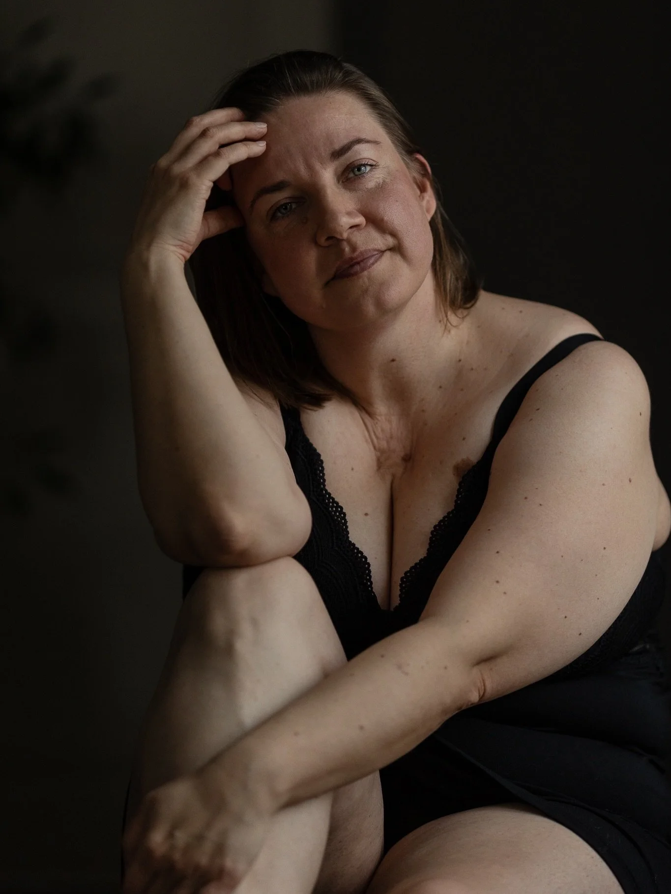 Yksi parhaista asioista mit&auml; itselleen voi tehd&auml;, on saavuttaa rauha itsen ja oman ulkon&auml;&ouml;n kanssa. Ihan kokemuksesta (ja monen asiakkaan kokemuksesta) voin kertoa, ett&auml; valokuvilla on t&auml;ss&auml; valtava voima, ainakin k