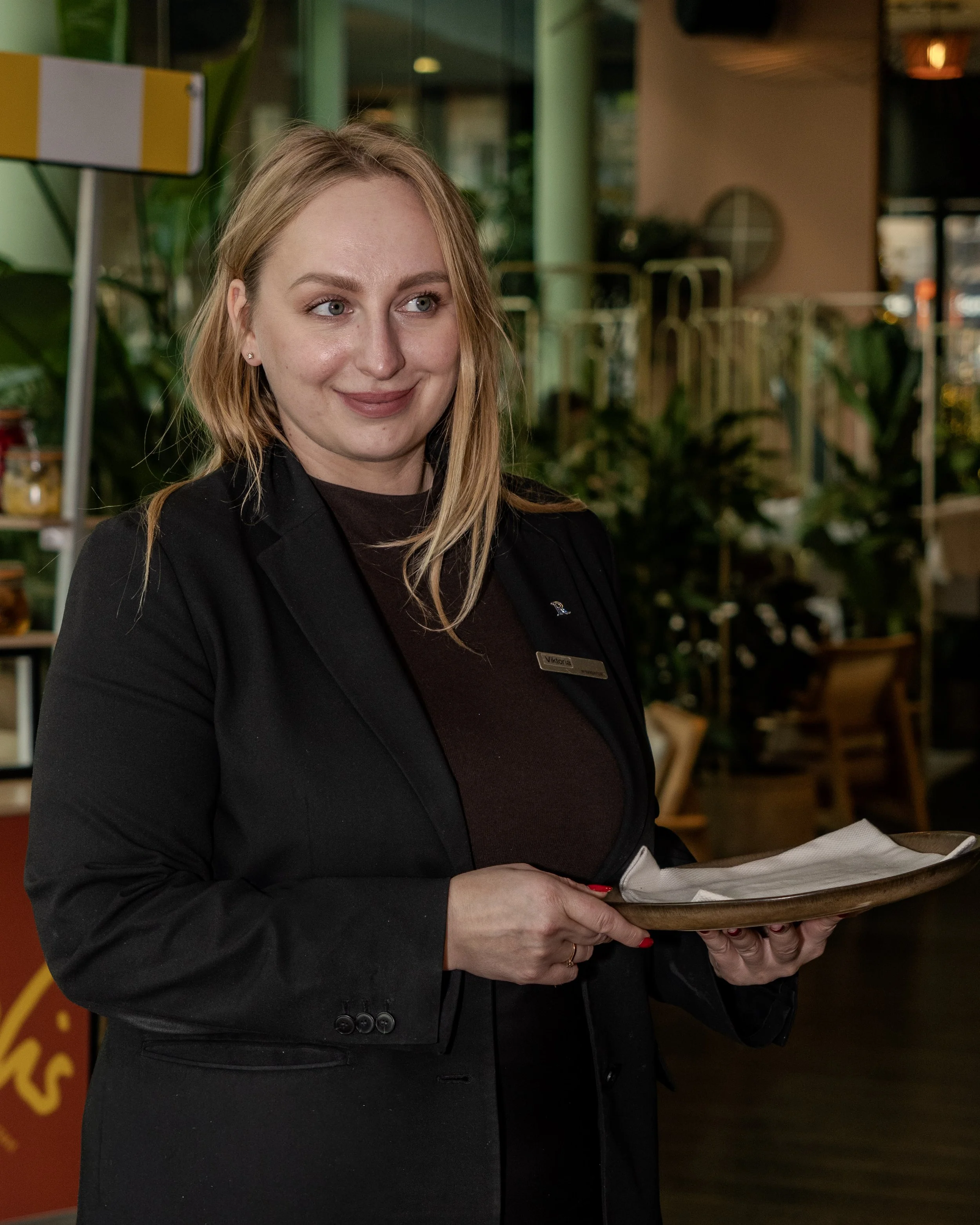 Hotel Renaissance Arc de Triomphe 00033.jpg