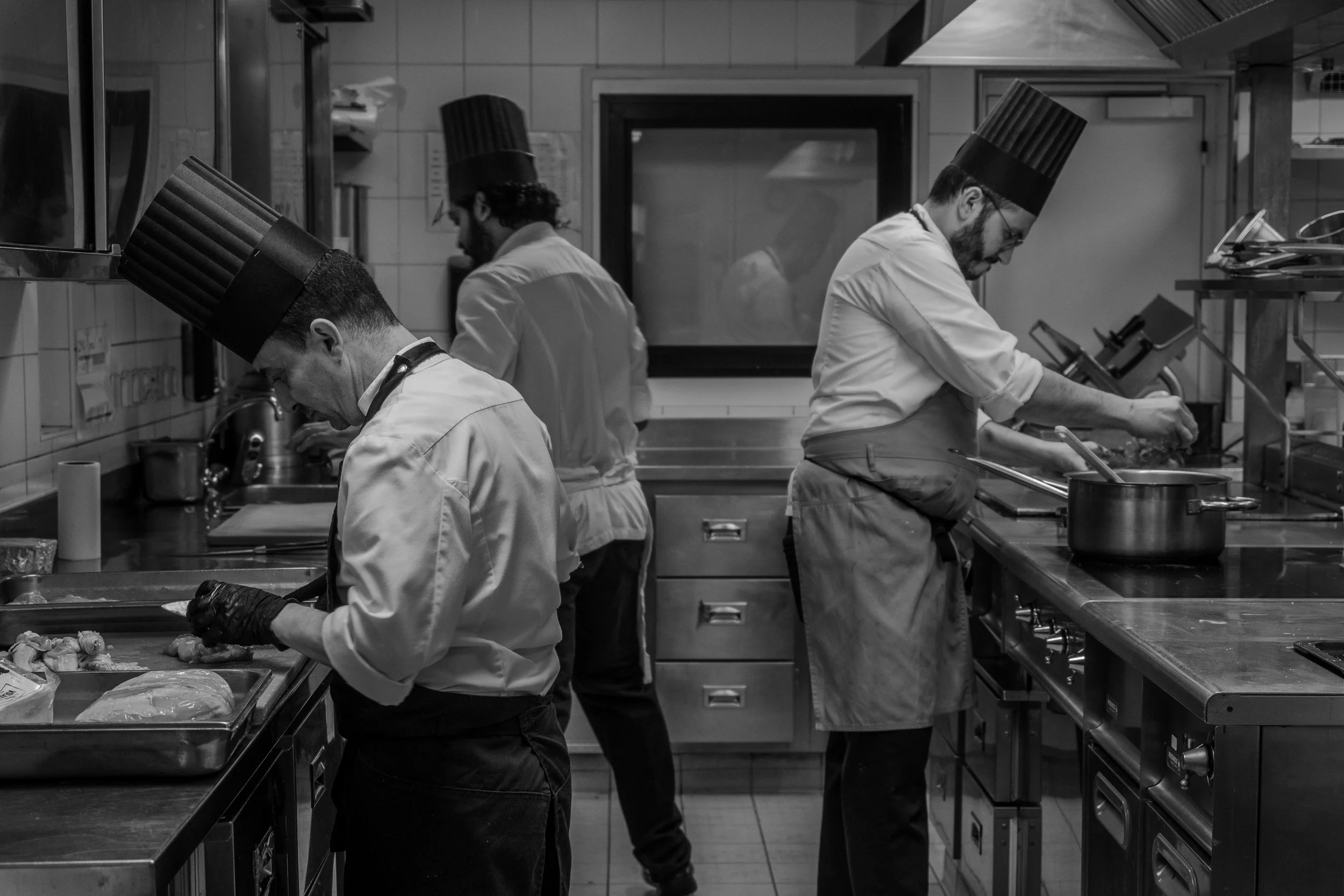 Hotel Renaissance Arc de Triomphe 00043.jpg