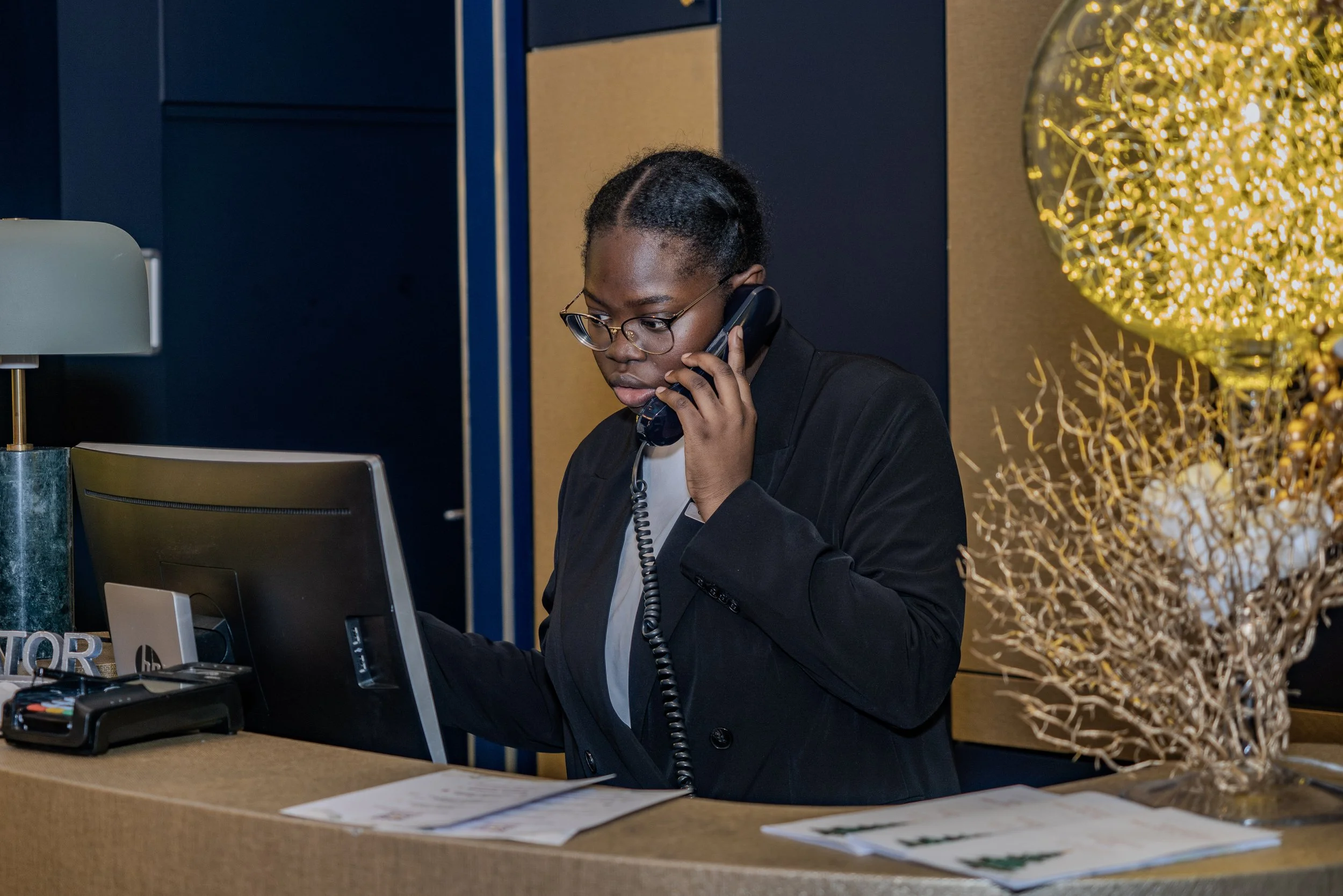 Hotel Renaissance Arc de Triomphe 00113.jpg