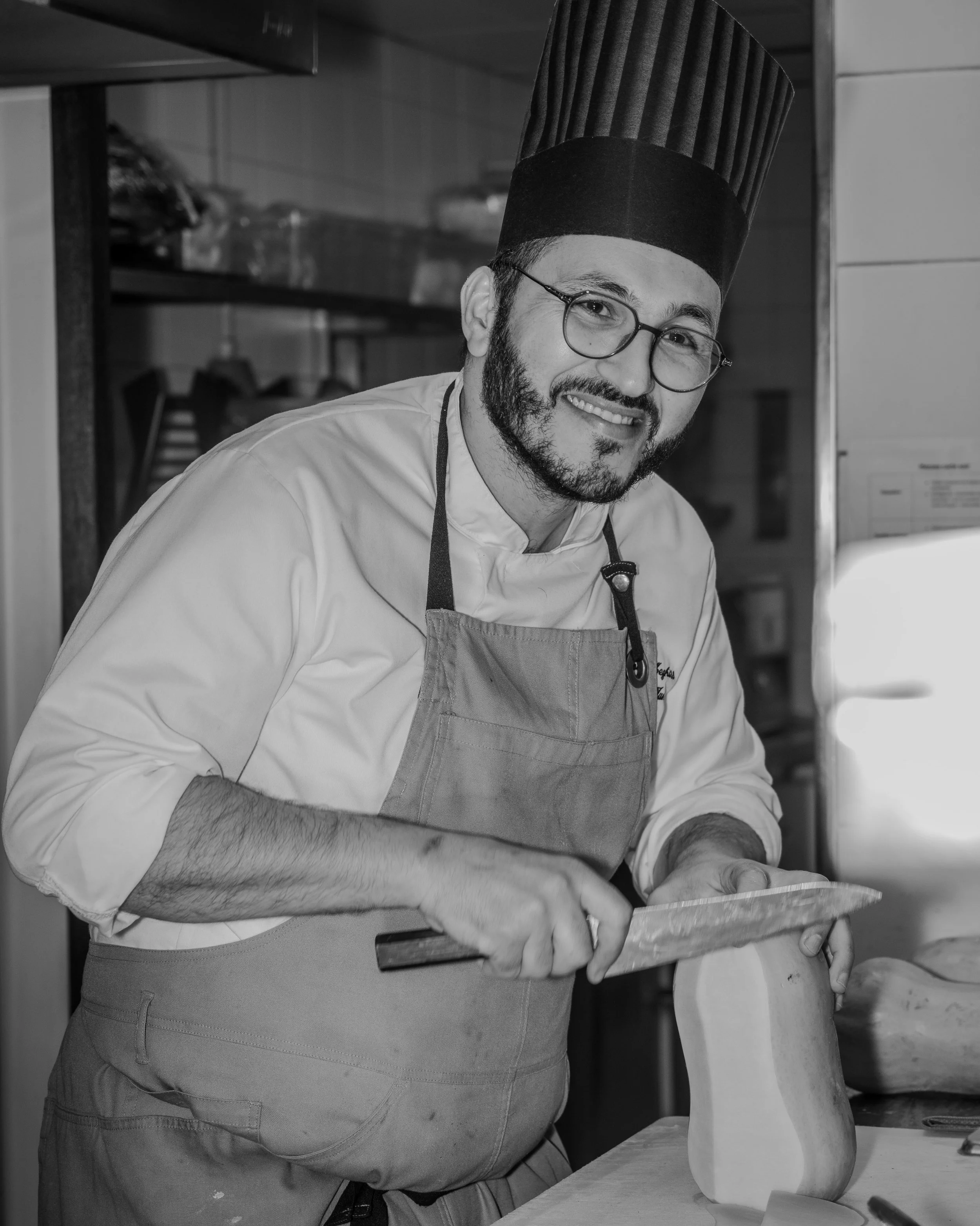 Hotel Renaissance Arc de Triomphe 00053.jpg