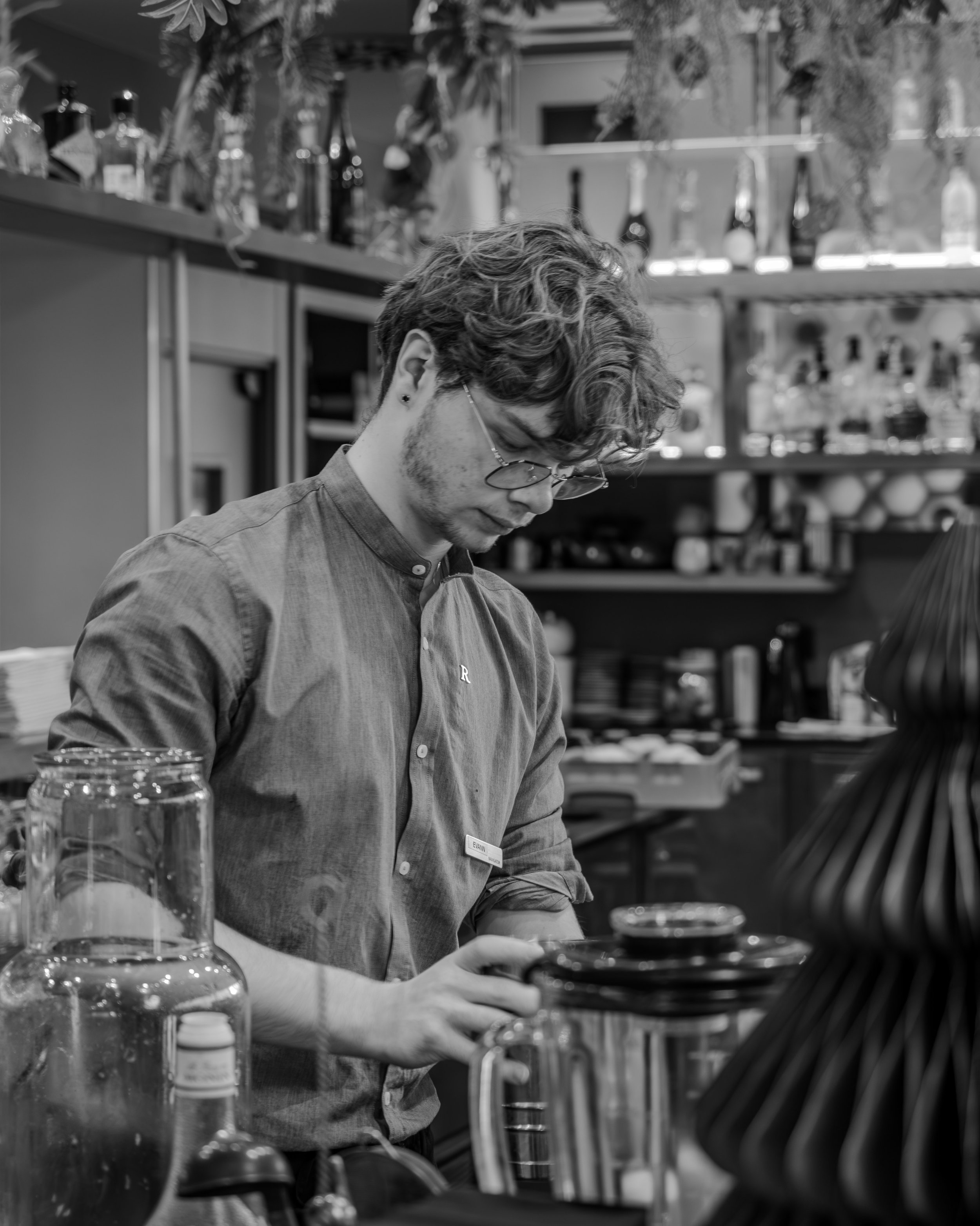 Hotel Renaissance Arc de Triomphe 00057.jpg