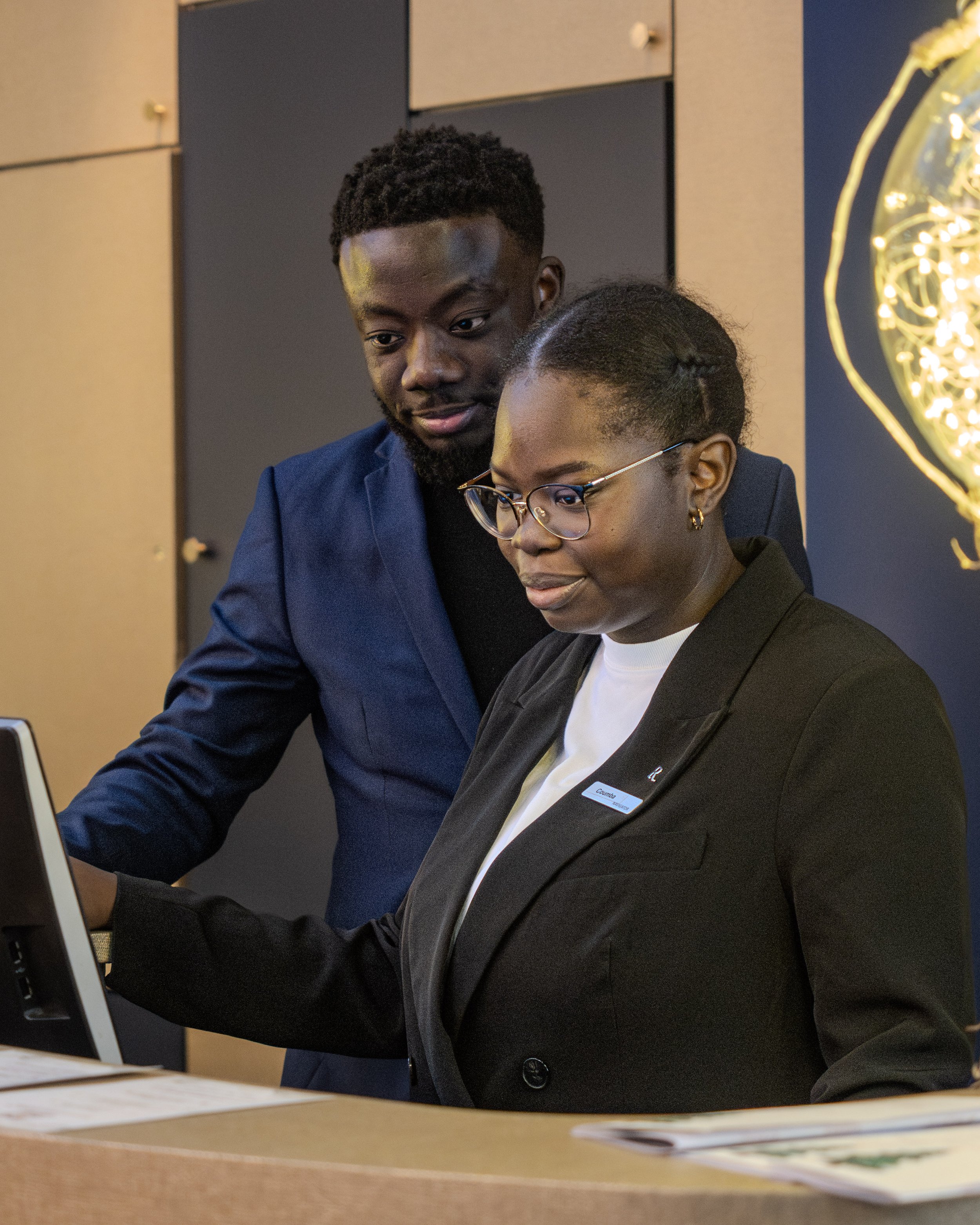 Hotel Renaissance Arc de Triomphe 00080.jpg