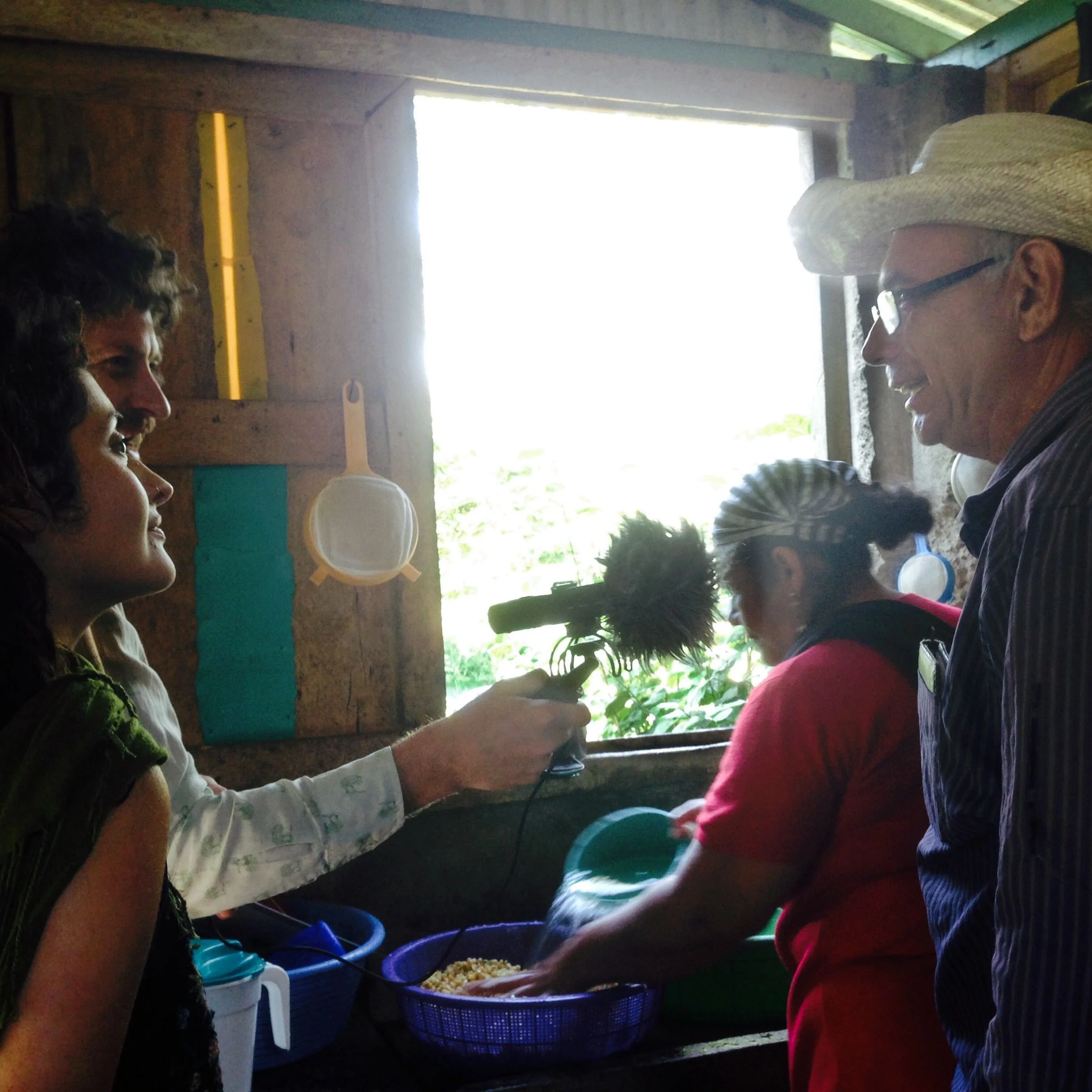 Recetas_ Celia y Rafa hacen queso de soya .jpg