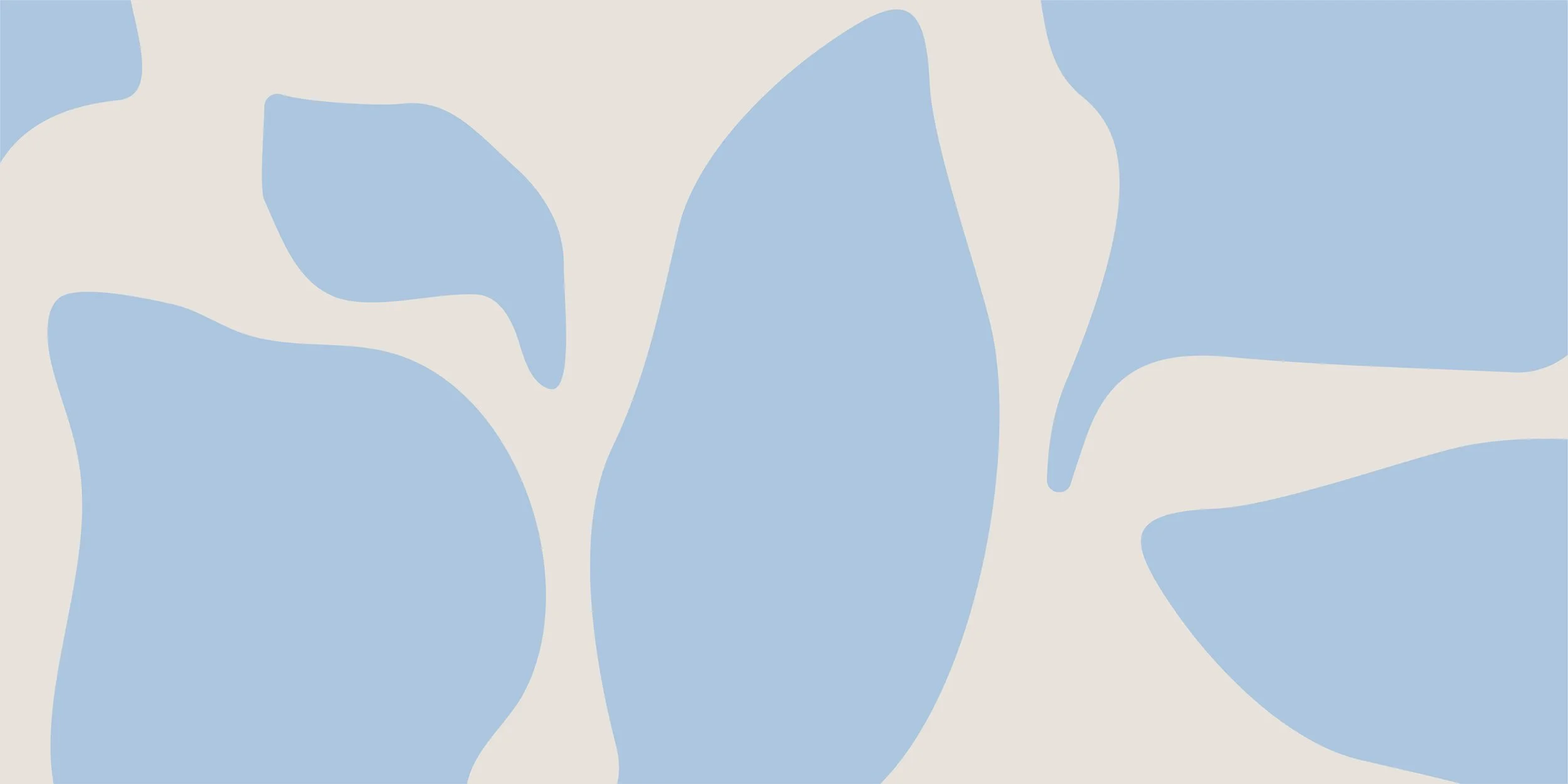 Abstrakti Harmoniamaan kuosi, jossa suuria vaaleansinisiä ja vaaleansinisiä kasvia muistuttavia muotoja hiekanvärisellä taustalla.