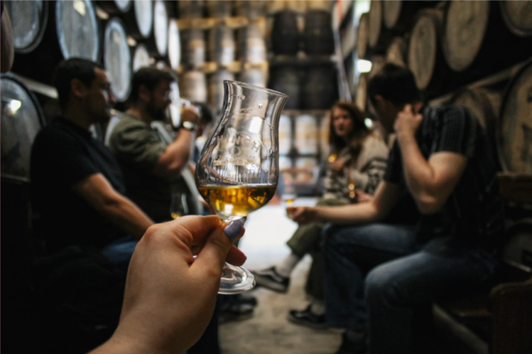 Hinch Distillery 1.png