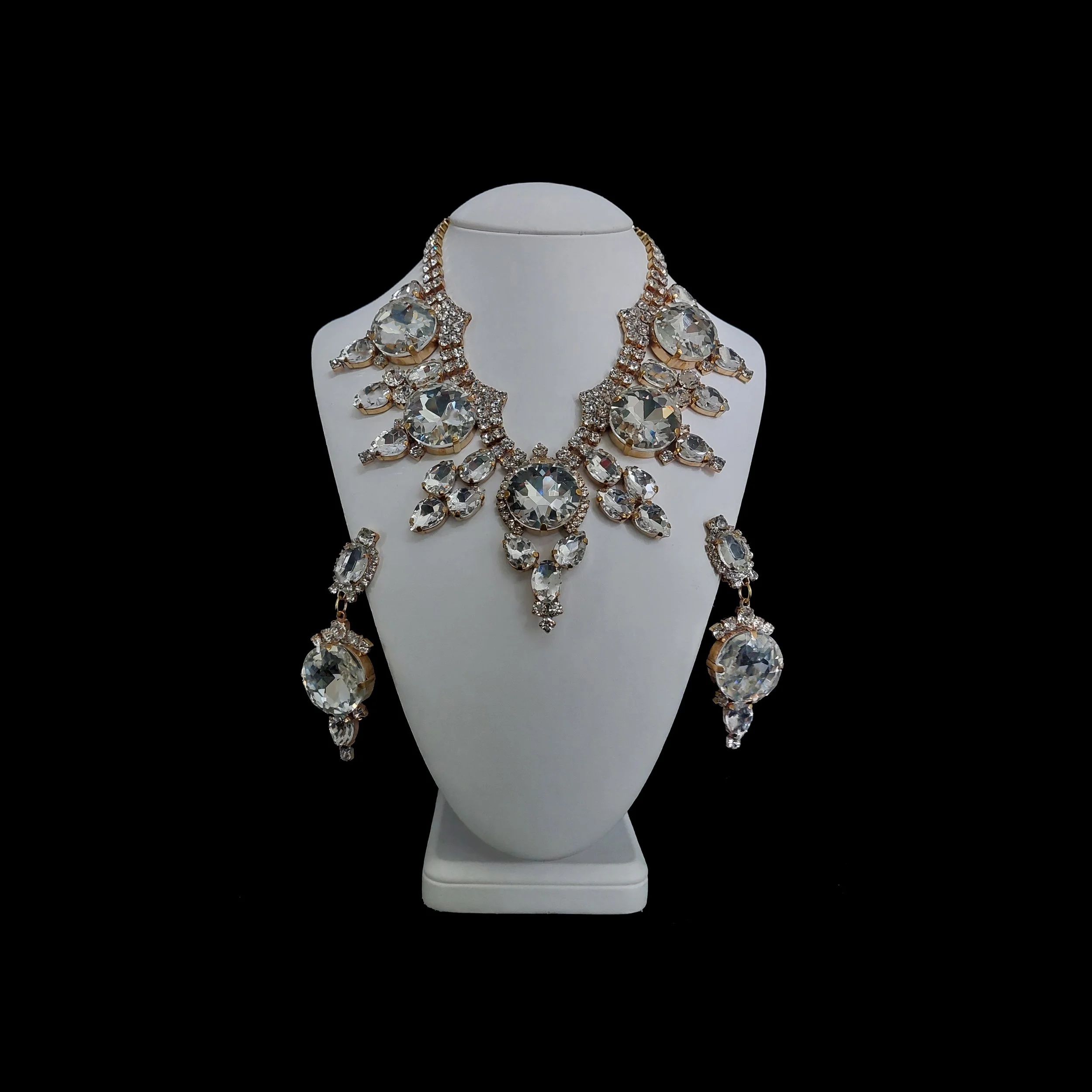 Taj Mahal Jewelry Set – Raw Brass Edition.jpg