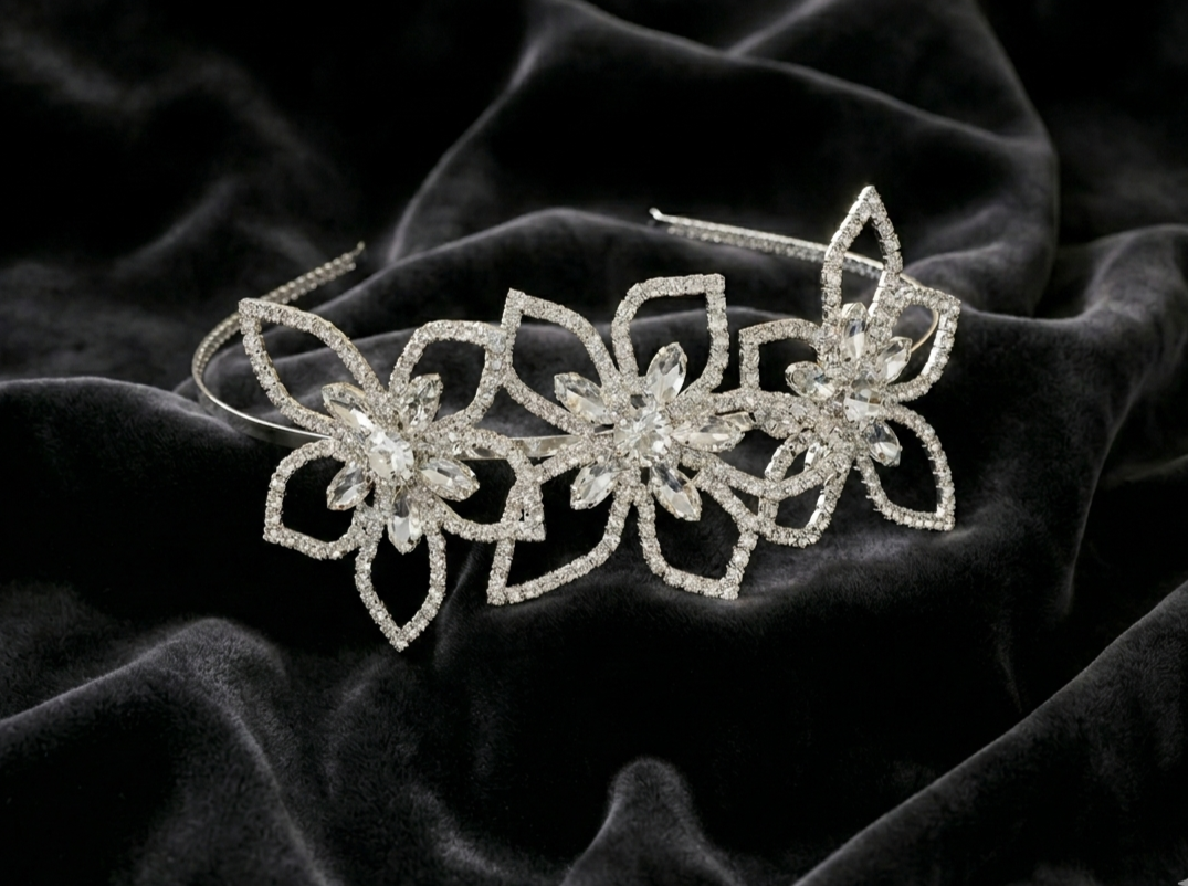 Tiara Crystal Bloom – Silver Plated_2.png