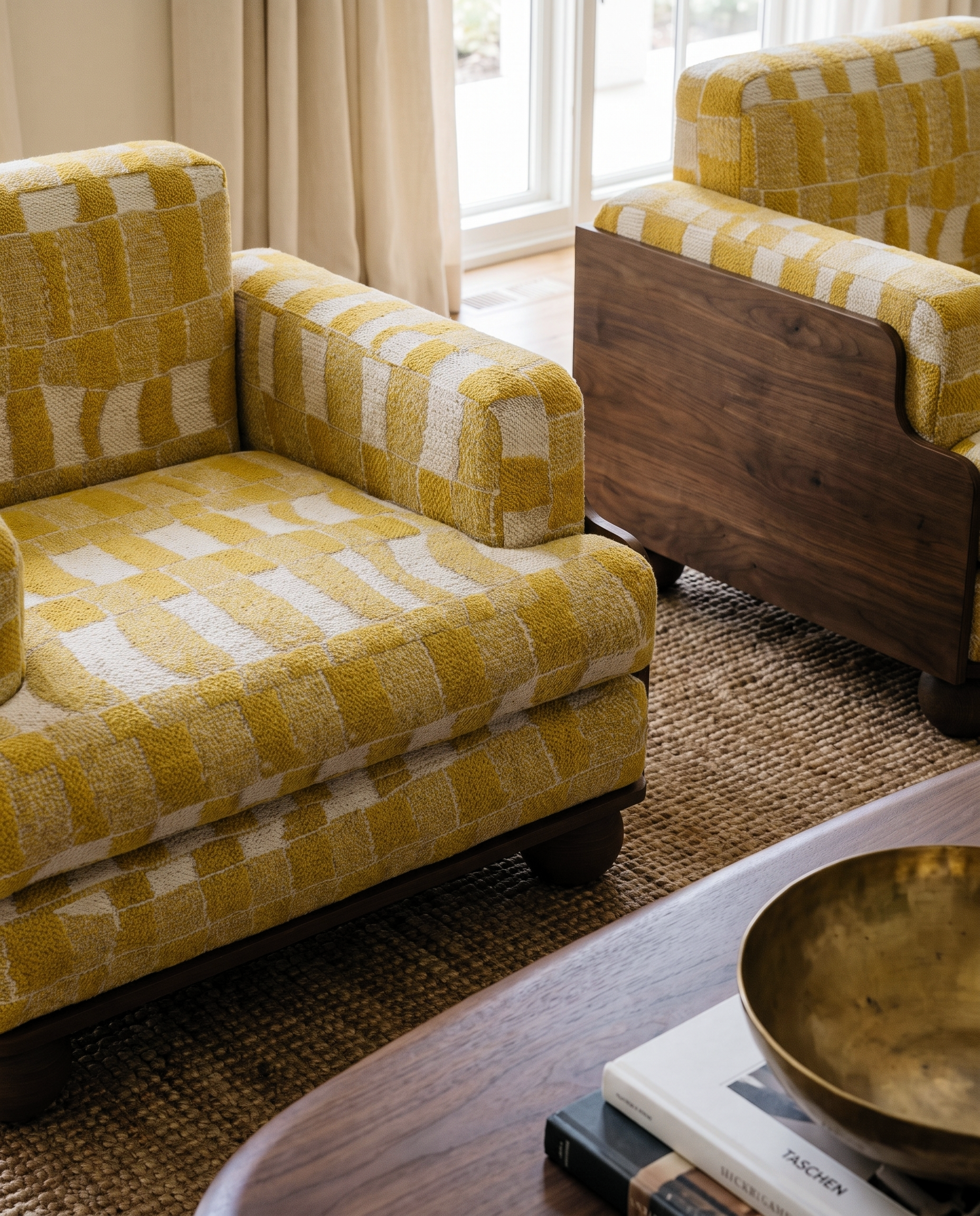 COVE XL - YELLOW - CLOSE UP.png