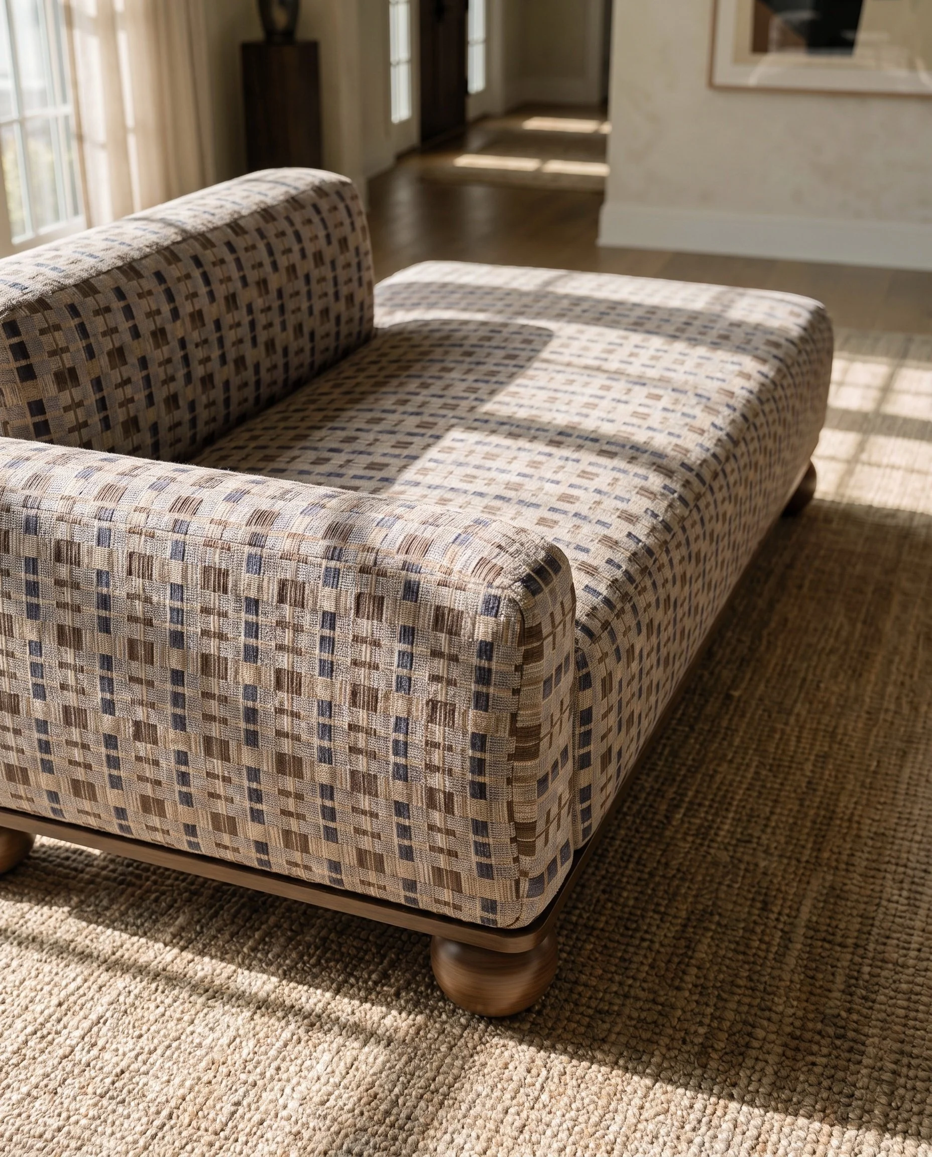 COVE DAYBED - CLOSE UP.jpg