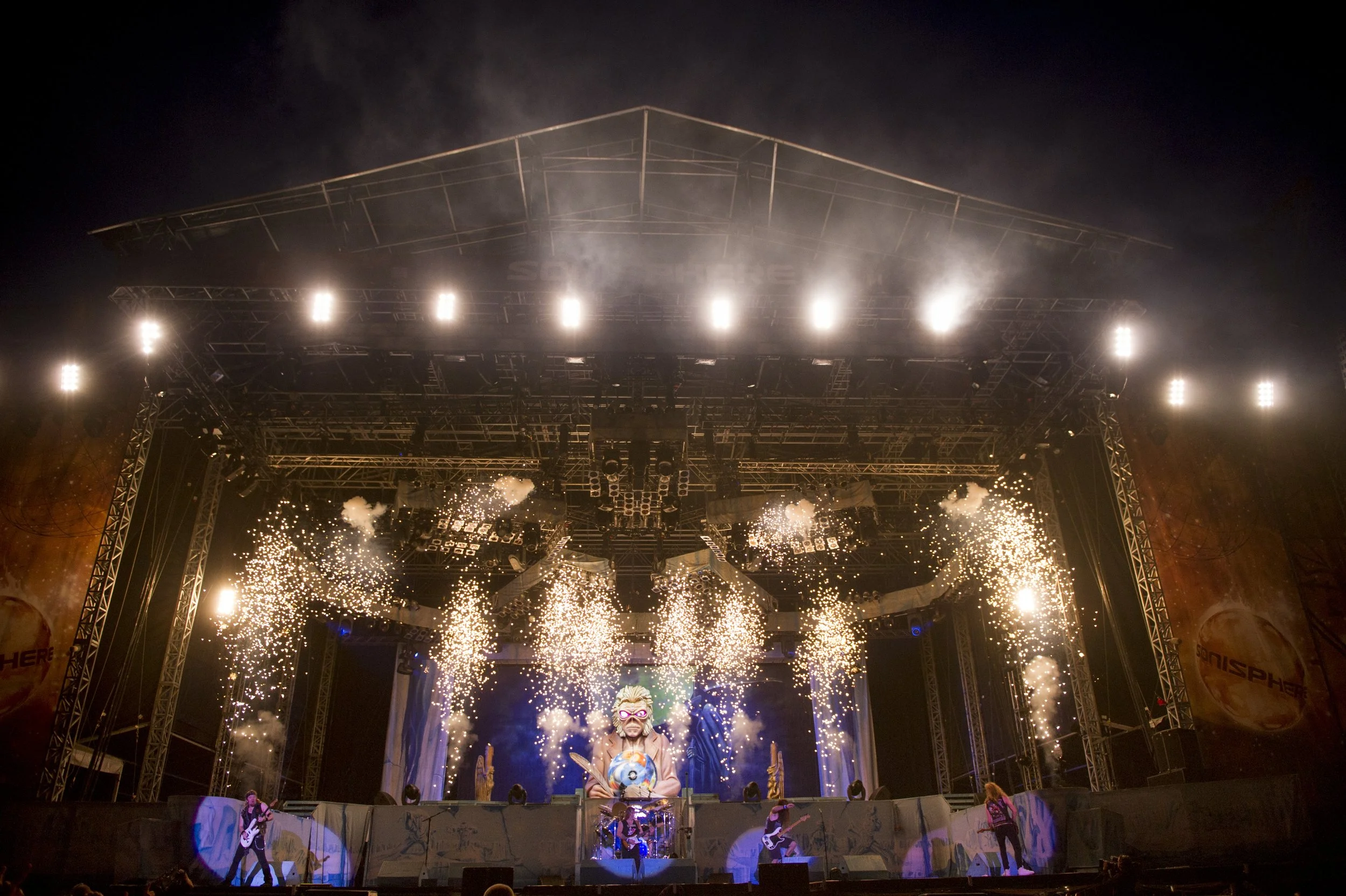 IRON MAIDEN SONISPHERE UK 2014 McMURTRIE-39288.jpg