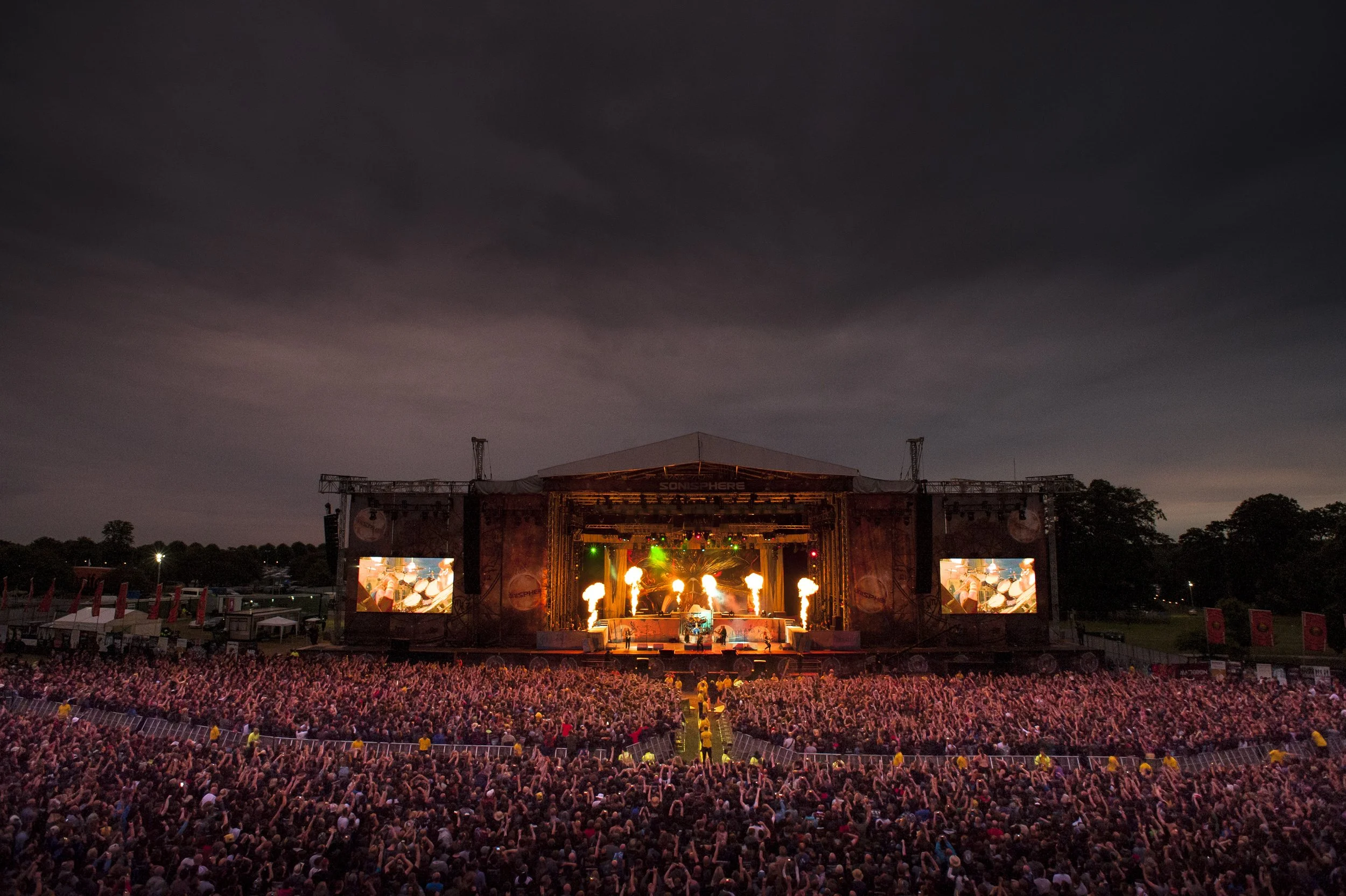 IRON MAIDEN SONISPHERE UK 2014 McMURTRIE-14570.jpg