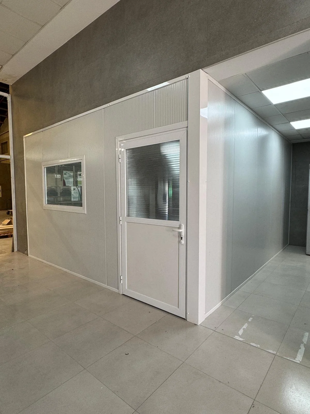 Caseta industrial interior