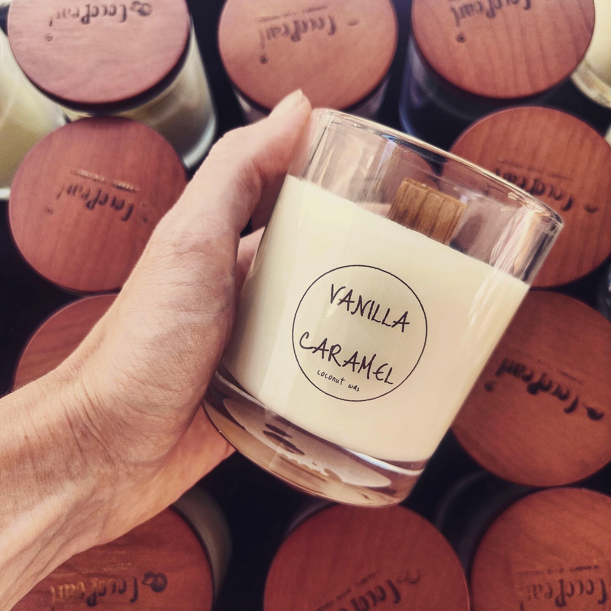 vanilla-caramel-or-wooden-wick-cocopearl-candles-4.jpg