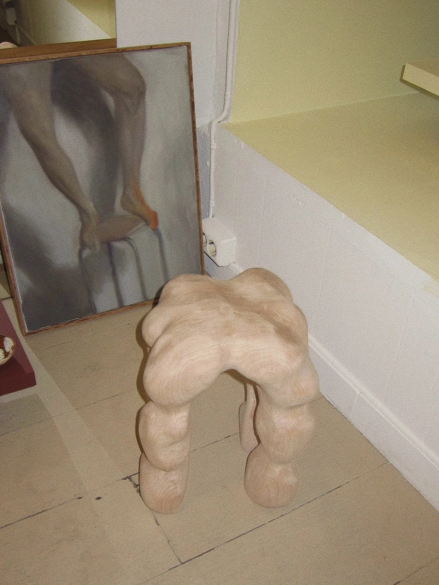 Touch is our first language.
Neuroscience shows that tactile experiences are closely linked to emotion, memory, and presence, helping calm the nervous system and ground us.

At D142, tactile art takes many forms. 

1. Vride sculpture stool by @ofsted