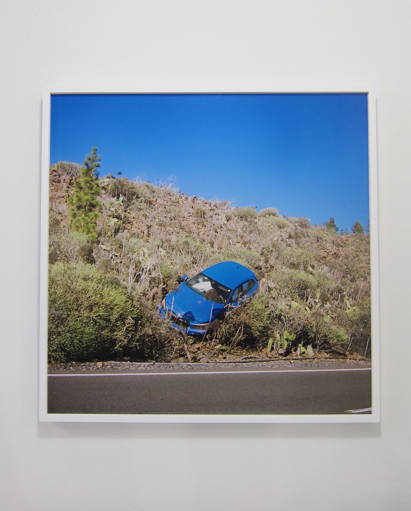 These works are meant to be part of daily life, seen again and again.❣️

Dm for price &amp; info 

1. White dust @daliakarg 
2. Portrait of magenta @lin_sotto_voce 
  Morgen &amp; kveld @jaramarken 
  Too hot to make fashion @tonjeplur 
3. Jo se fine