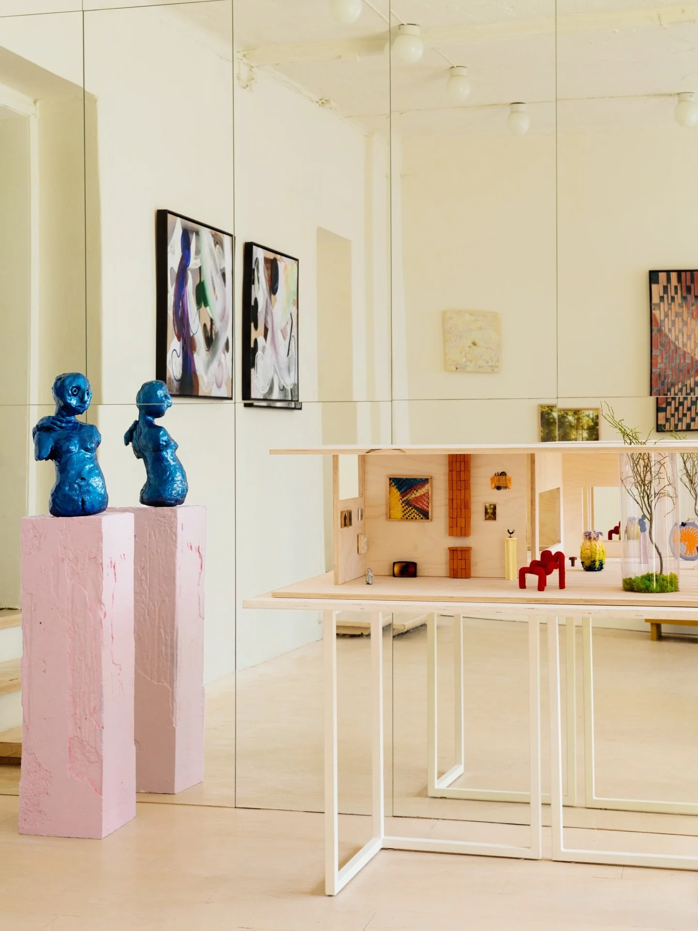 &bull;Et Dukkehjem&bull;
exploring the intersection of art, design, architecture, and the home through a dialogue between miniature and full-scale objects.

A reflection on how the home quietly influence our lives, our values and identity. 

Exhibito