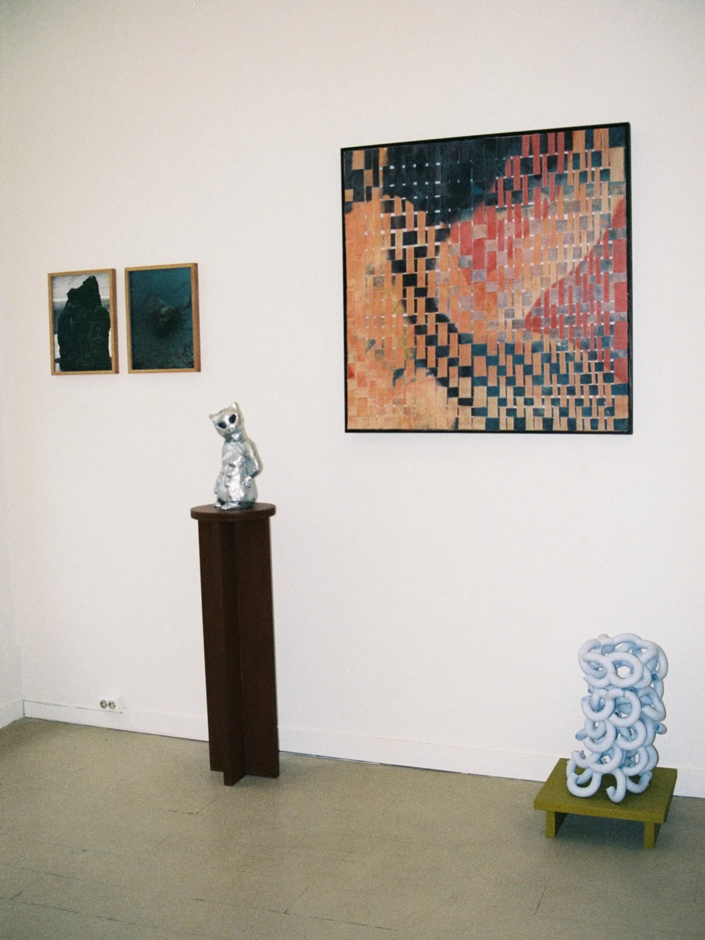 @jaramarken works in the space between painting and textile. 
Her process is intuitive, starting from inner images that evolve into layered compositions shaped by fabric, color, and movement.

Her works feel like memories in motion, where past and pr