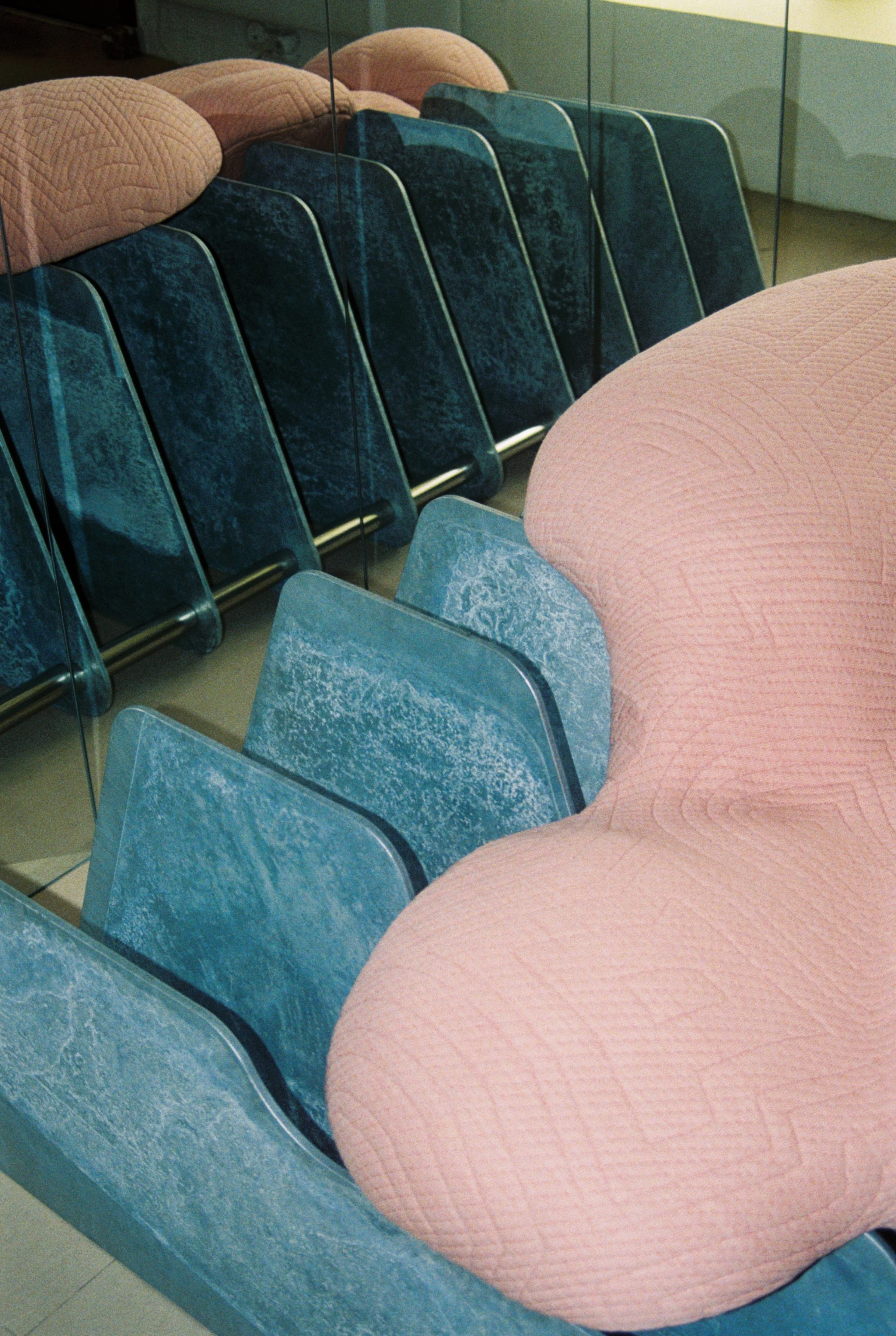 Analog-Praesentia-D142-Vincent_Laine_Vestre004.JPG