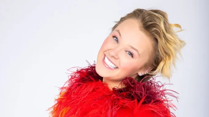 JoJo Siwa To Star In Horror-Thriller 'All My Friends Are Dead’ From ‘Saw 3D’ Writer - EFM