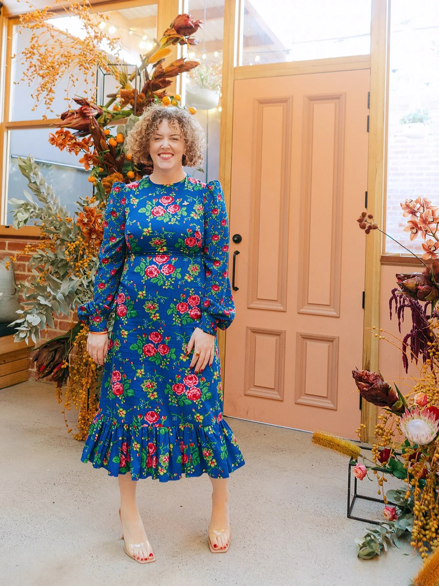 All smiles just before Emily &amp; Aaron&rsquo;s big &ldquo;I do&rdquo; 🥰

Always such a treat working with my home girl @georgiawiggs behind the camera 📸💫

After 8+ years in weddings, I&rsquo;ve been lucky to find not just amazing suppliers, but 