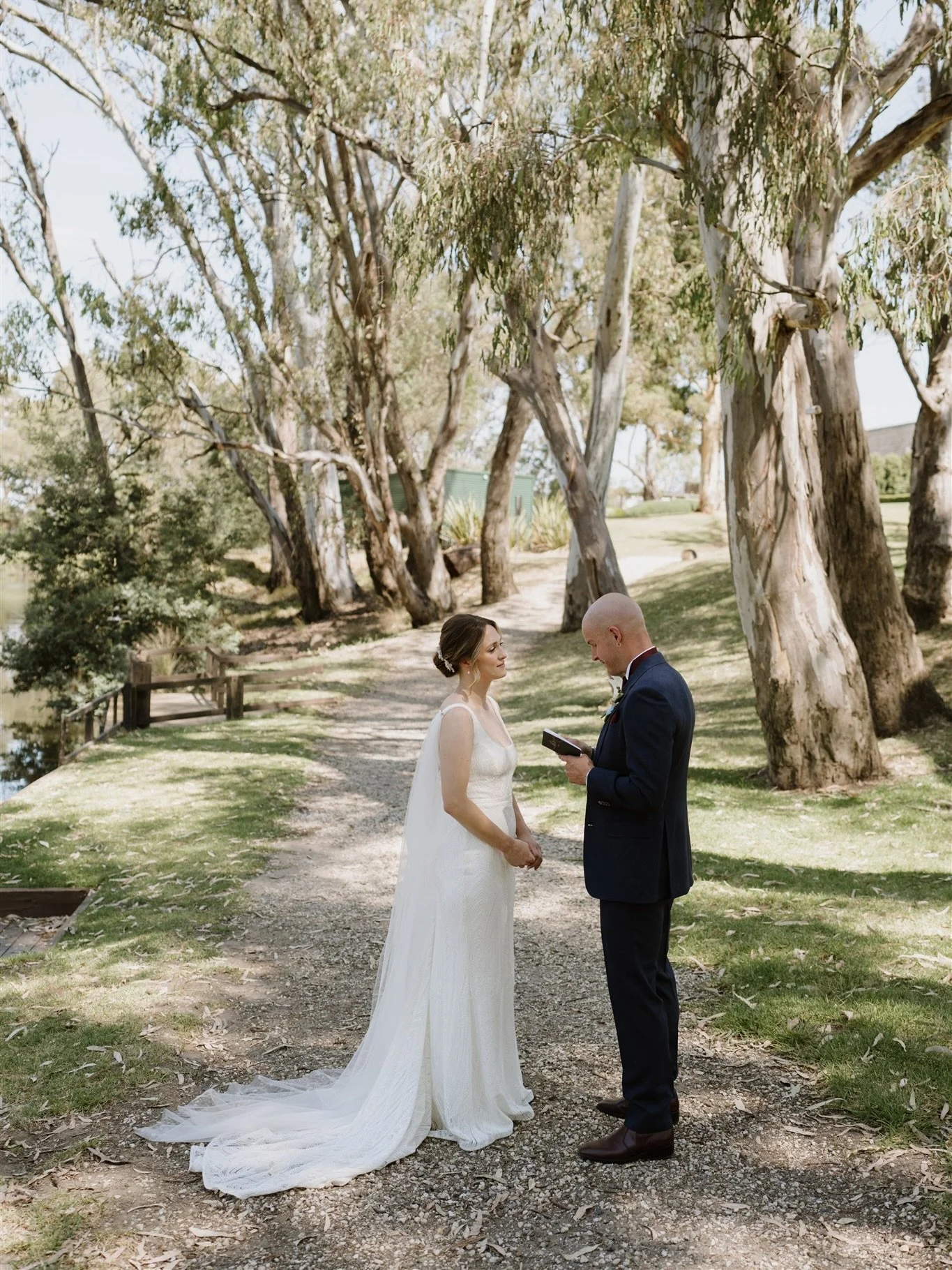 It feels completely wild that Emma and Noah&rsquo;s wedding was over a year ago now&hellip; 

I don&rsquo;t often keep dates in my mind, but with the heat this week it bought me back to the heat a year ago. Emma and Noah chose to bring their ceremony