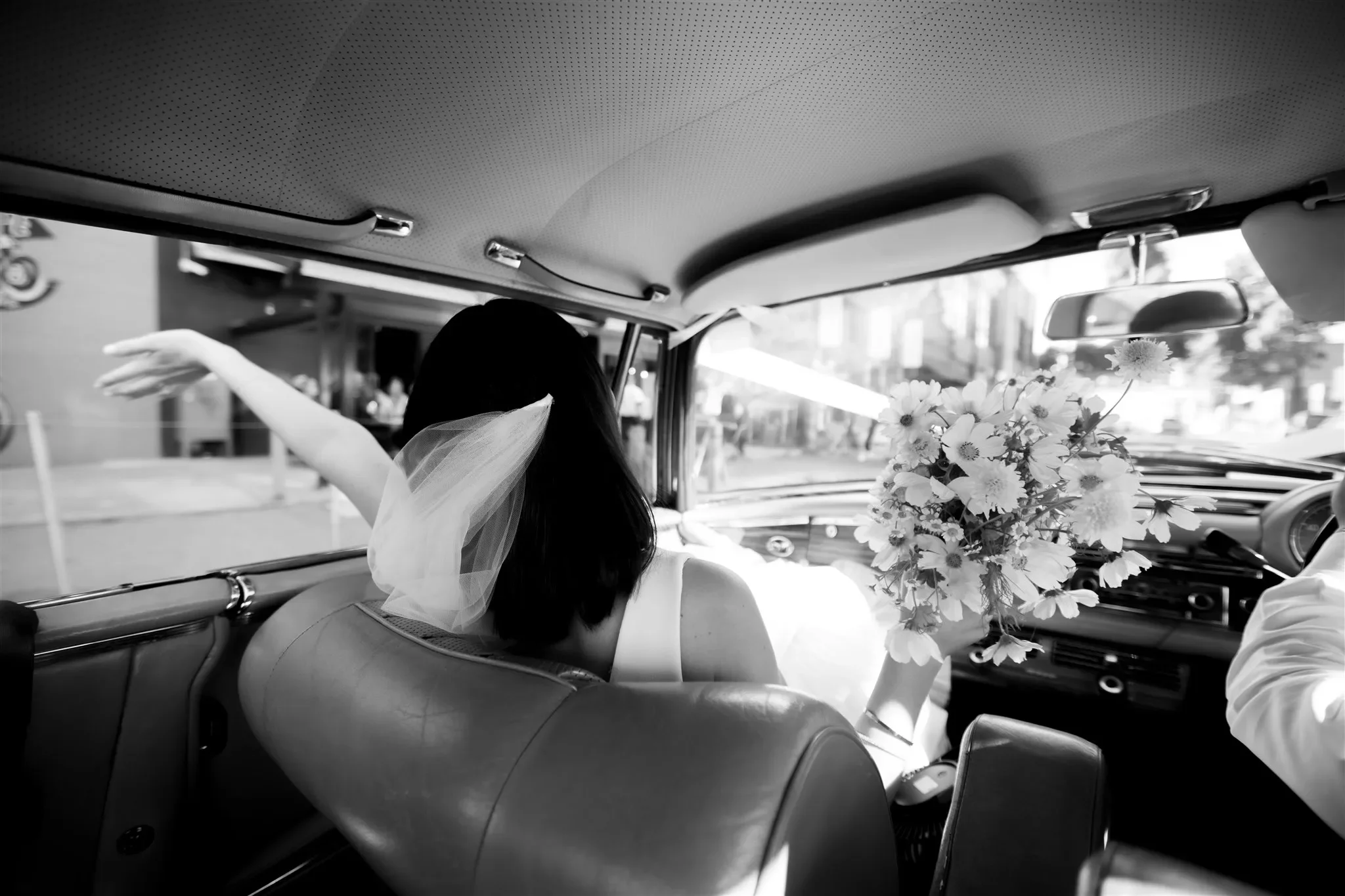 Maegan-Brown-Moments_240316_Wedding_Clarissa-Alex_Glasshaus_3203 2.jpg.WEBP