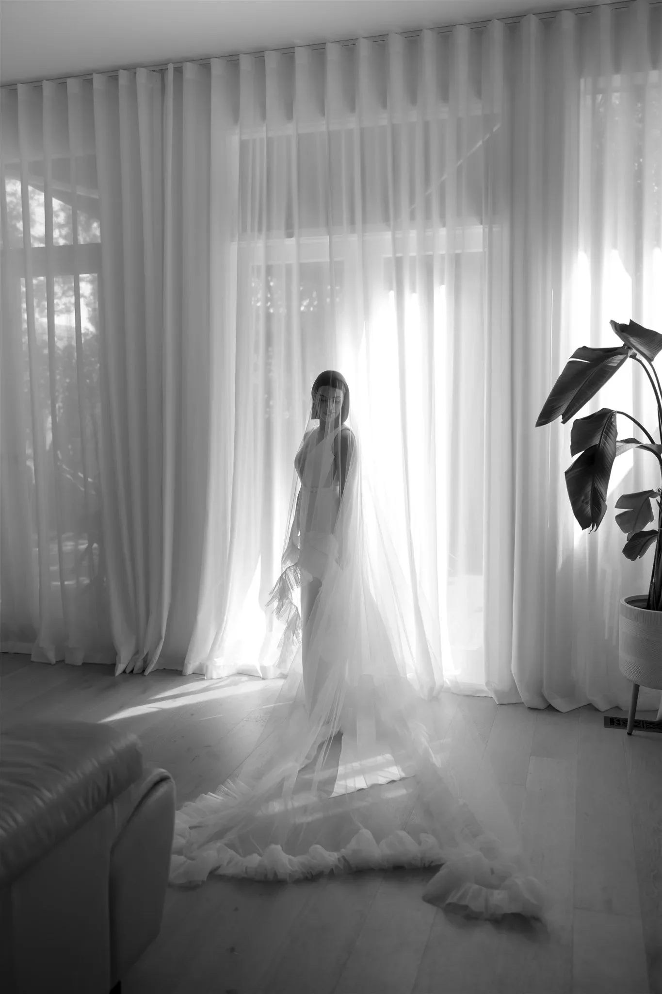 Maegan-Brown-Moments_240316_Wedding_Clarissa-Alex_Glasshaus_1518 2.jpg.WEBP