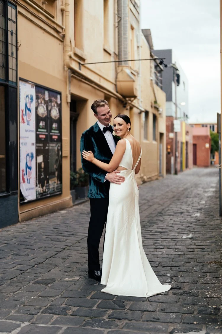 katie-richard-glasshaus-outside-celebrant-alex-motta.JPG