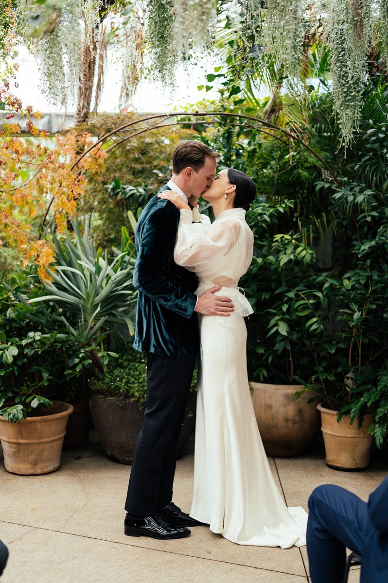 katie-richard-glasshaus-outside-celebrant-first-kiss.JPG