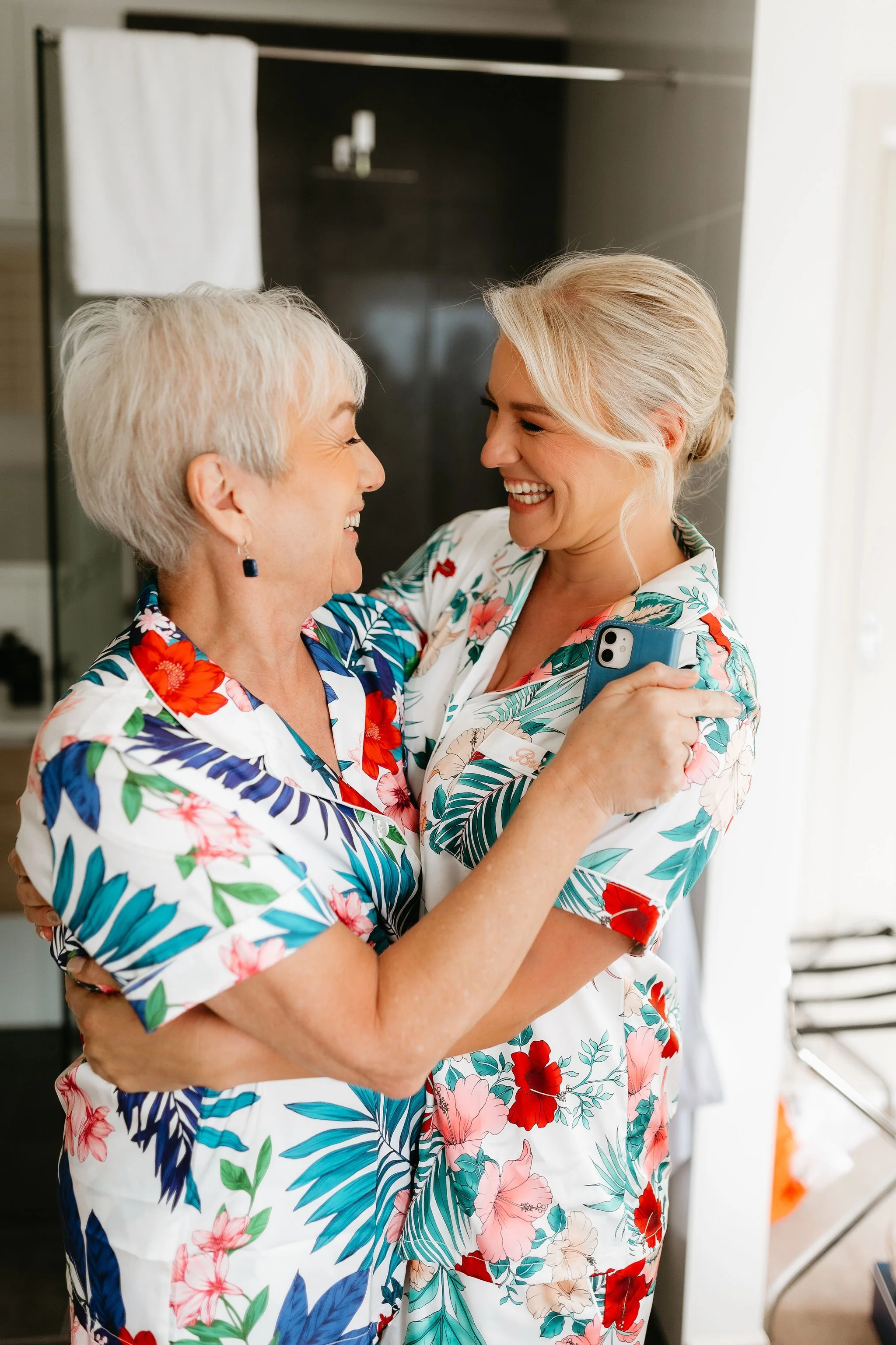 alice-pippa-zonzo-estate-wedding-with-mum.jpg