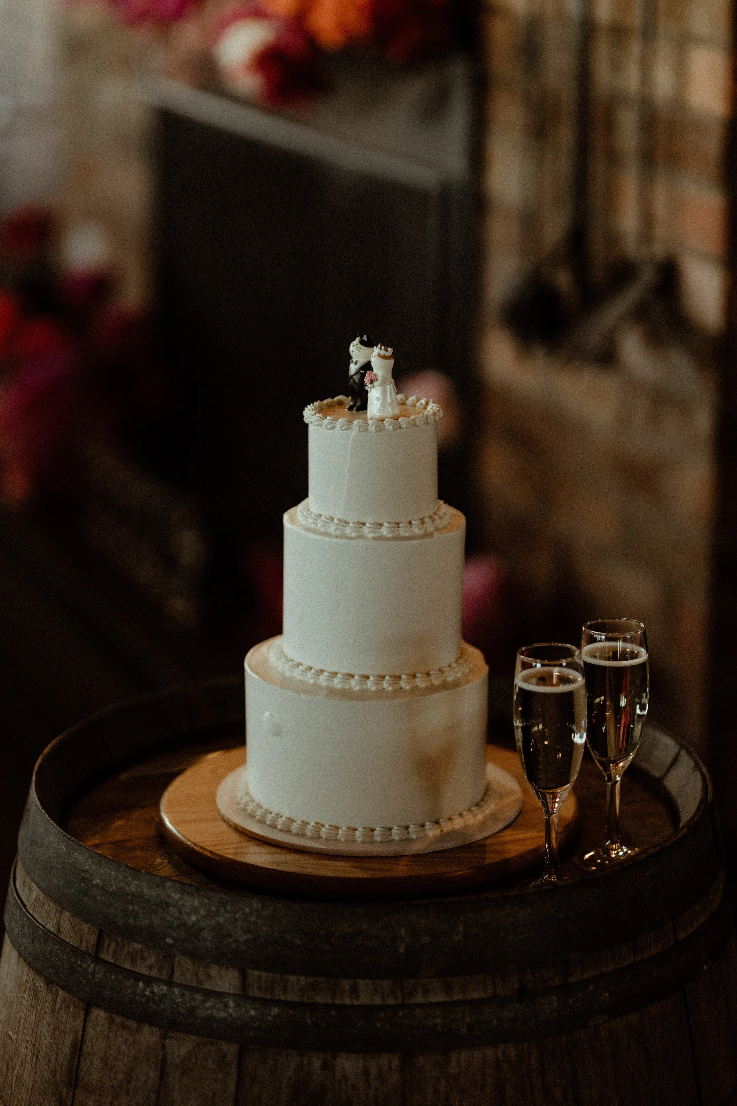 angie-josh-zonzo-estate-wedding-dave-le-page-reception-cake.JPG