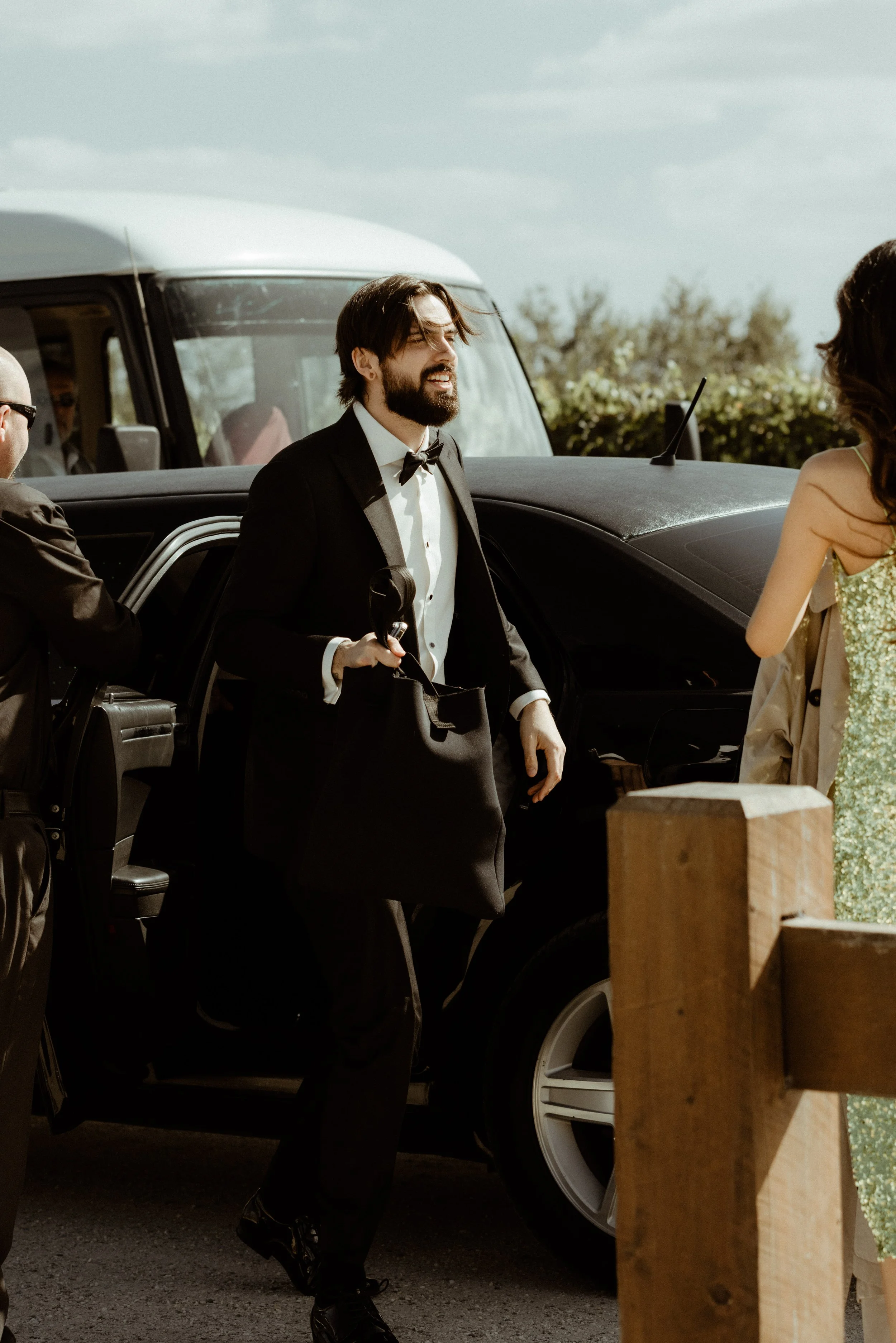 angie-josh-zonzo-estate-wedding-groomsman-arriving.JPG