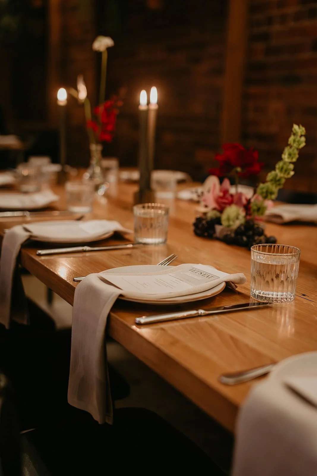 aimee-max-post-office-hotel-coburg-wedding-dinner.jpg