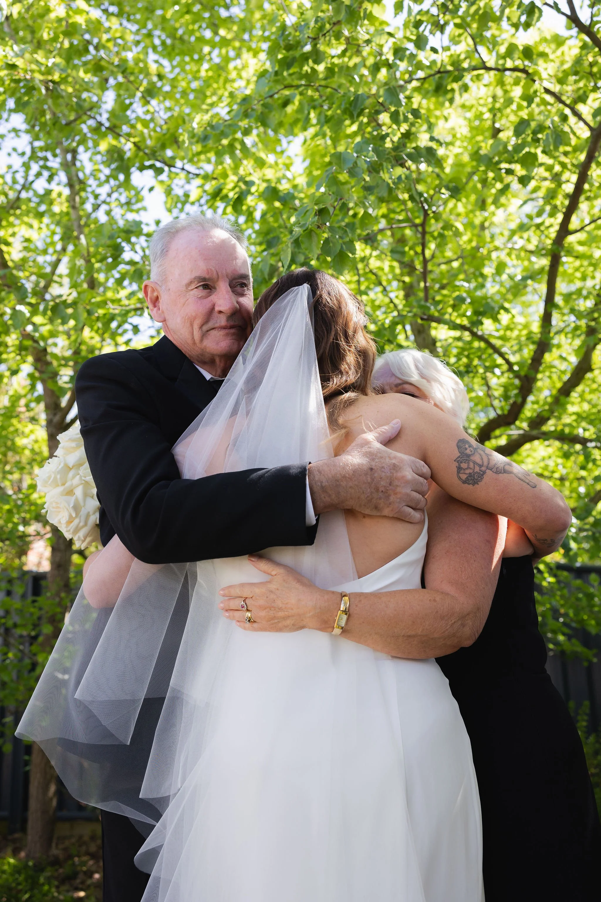 belinda-leroy-ballarat-wedding-first-look.jpg