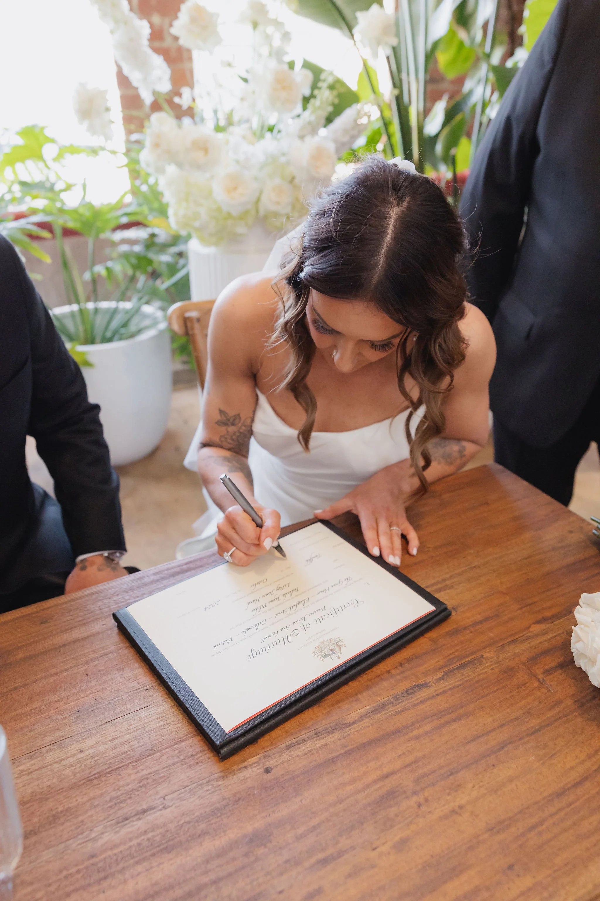 belinda-leroy-ballarat-wedding-ceremony-signing.jpg