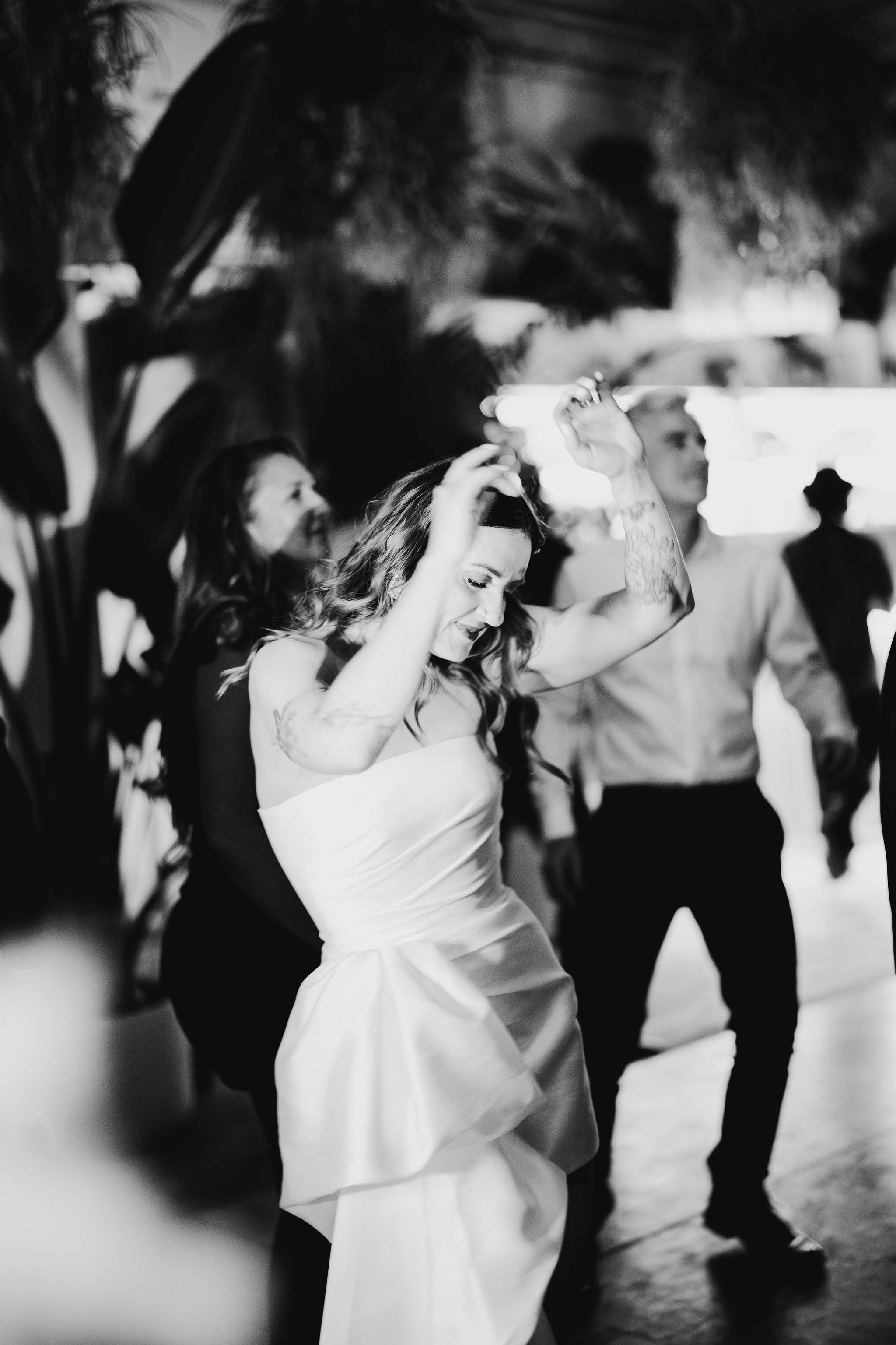 belinda-leroy-ballarat-wedding-reception-dancefloor.jpg