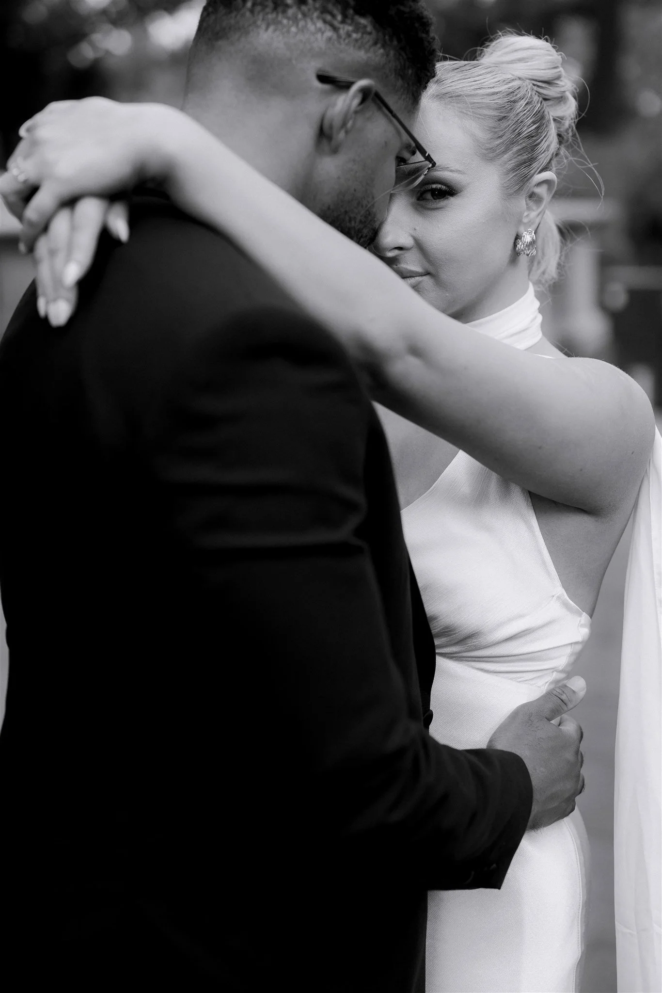 sarah-jean-paul-recoleta-melbourne-wedding-celebrant-katie-harmsworth-glancing.JPG
